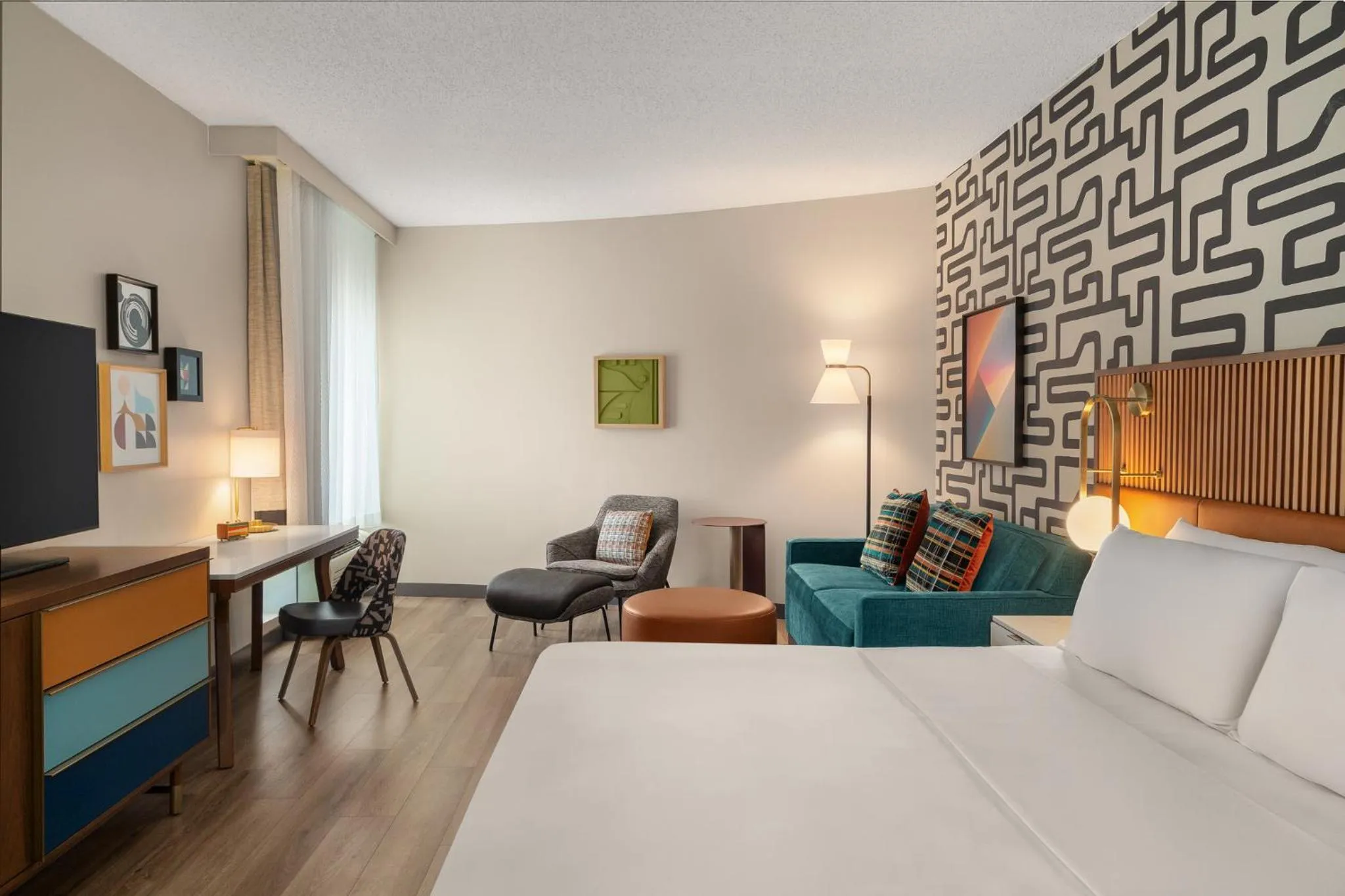 Photo of the whole room, Bed in Hotel Indigo Columbus Architectural Center by IHG