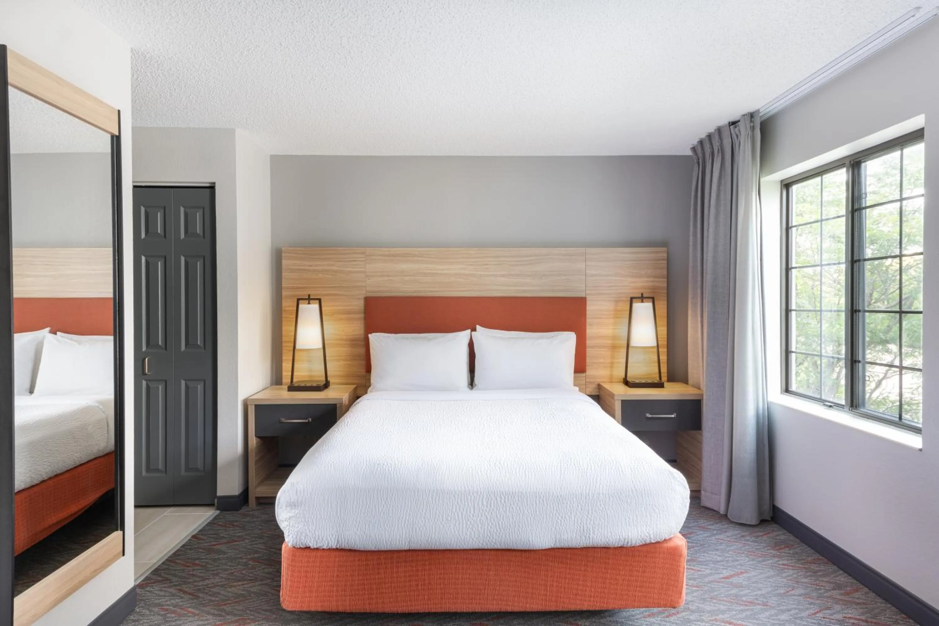 Bed in Candlewood Suites Eagan - Mall of America Area by IHG