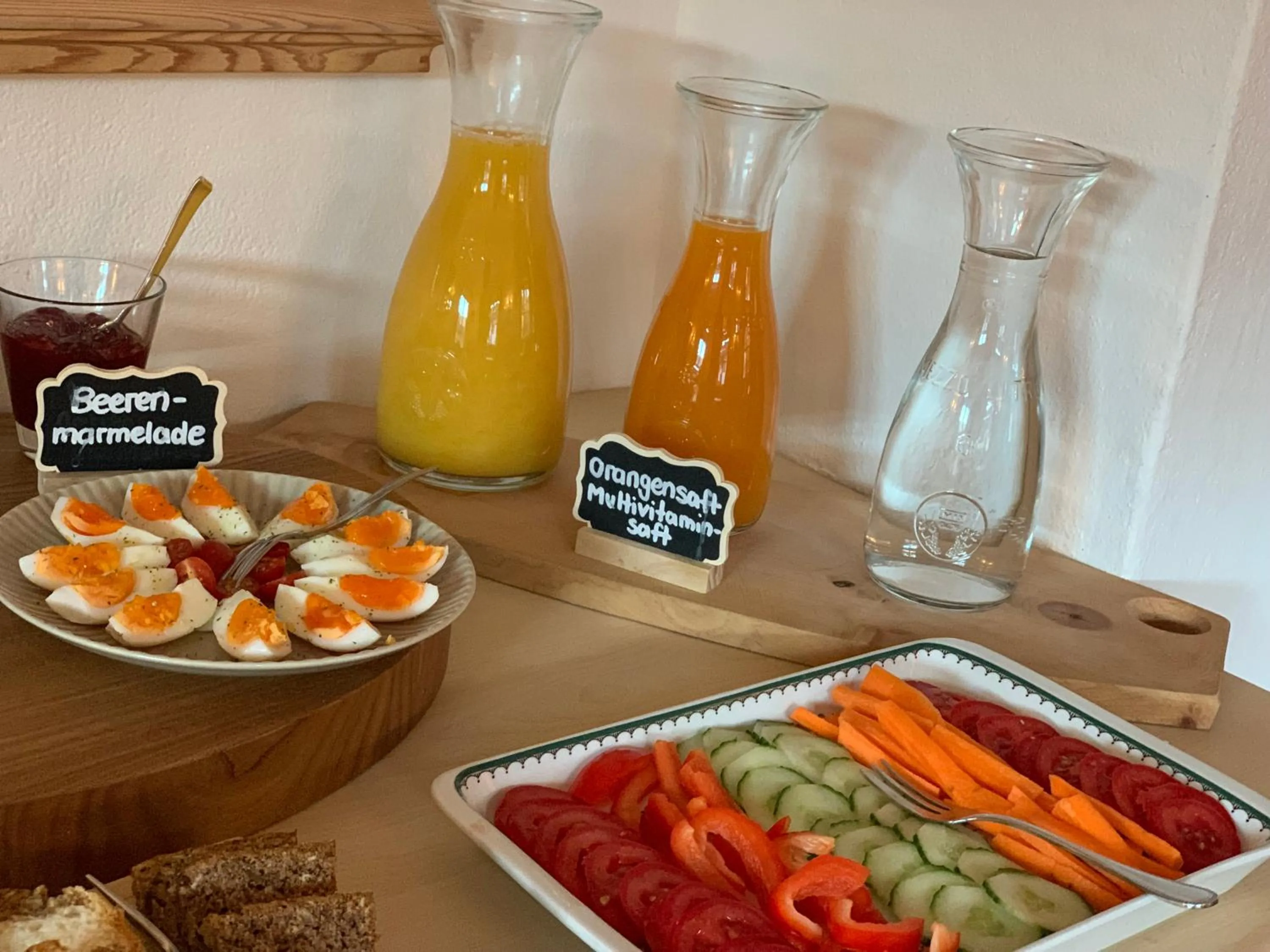 Breakfast in Hotel Garni Gästehaus Brand