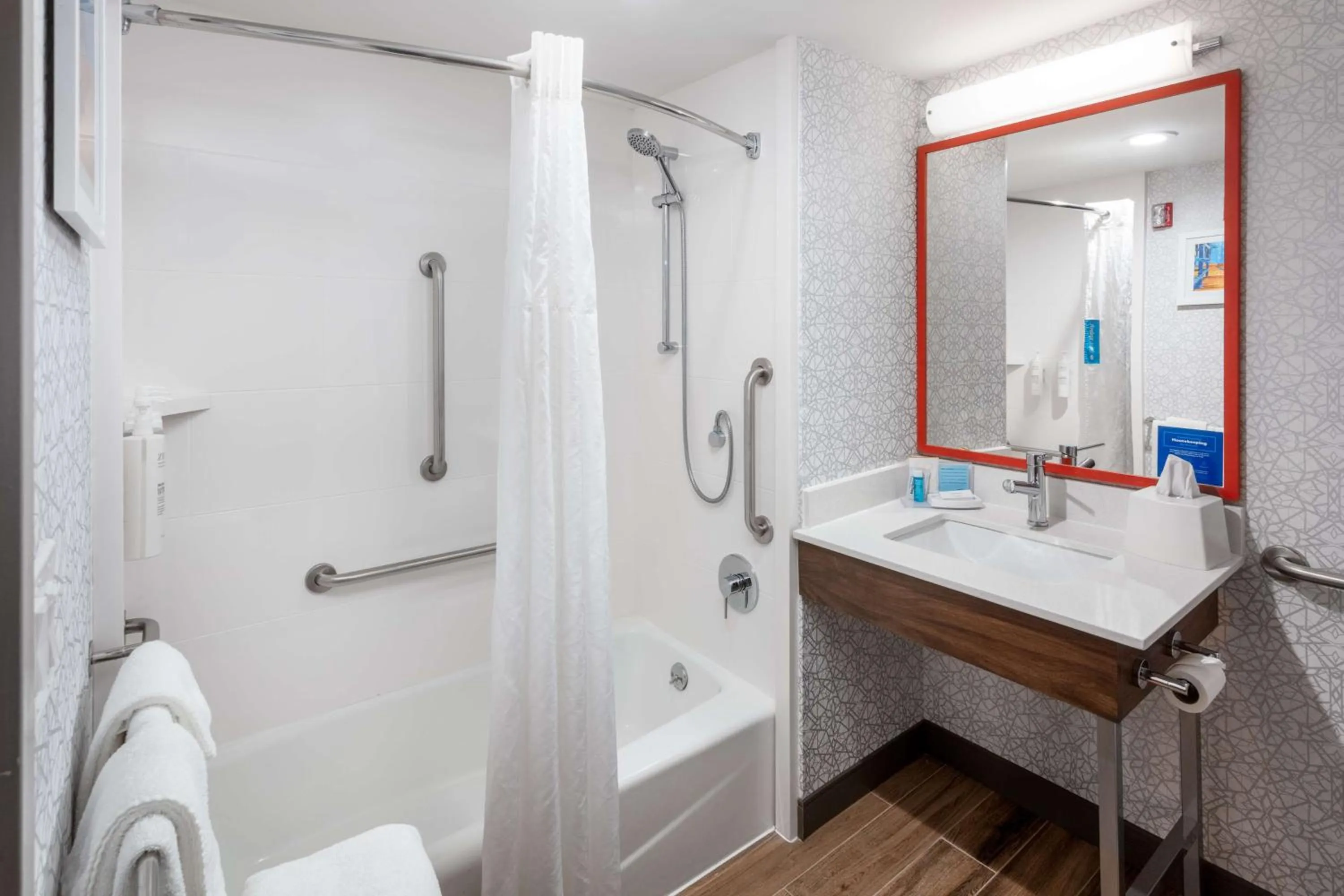 Bathroom in Hampton Inn Joliet-Plainfield I-55