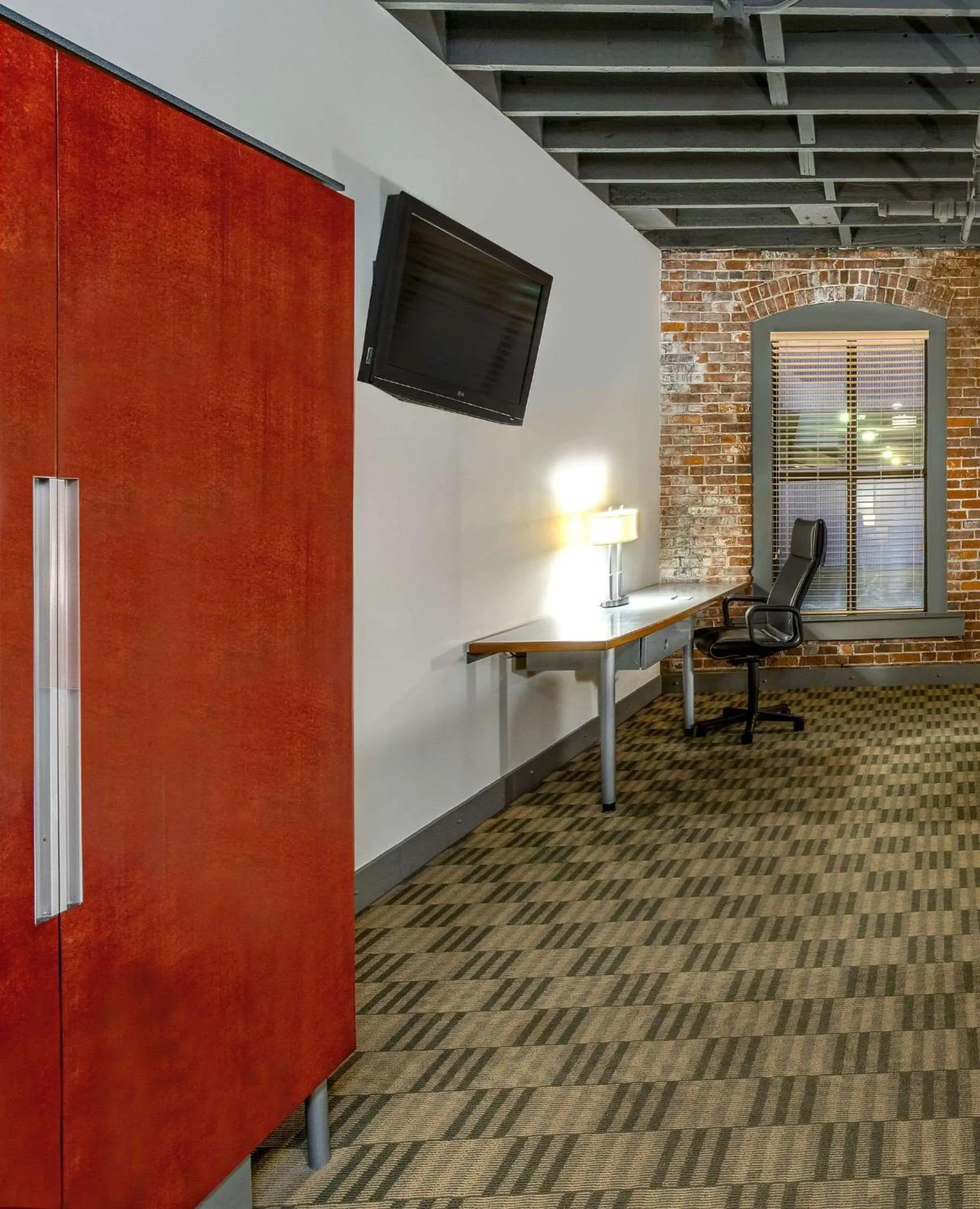 Bedroom in Sonesta Columbus Downtown