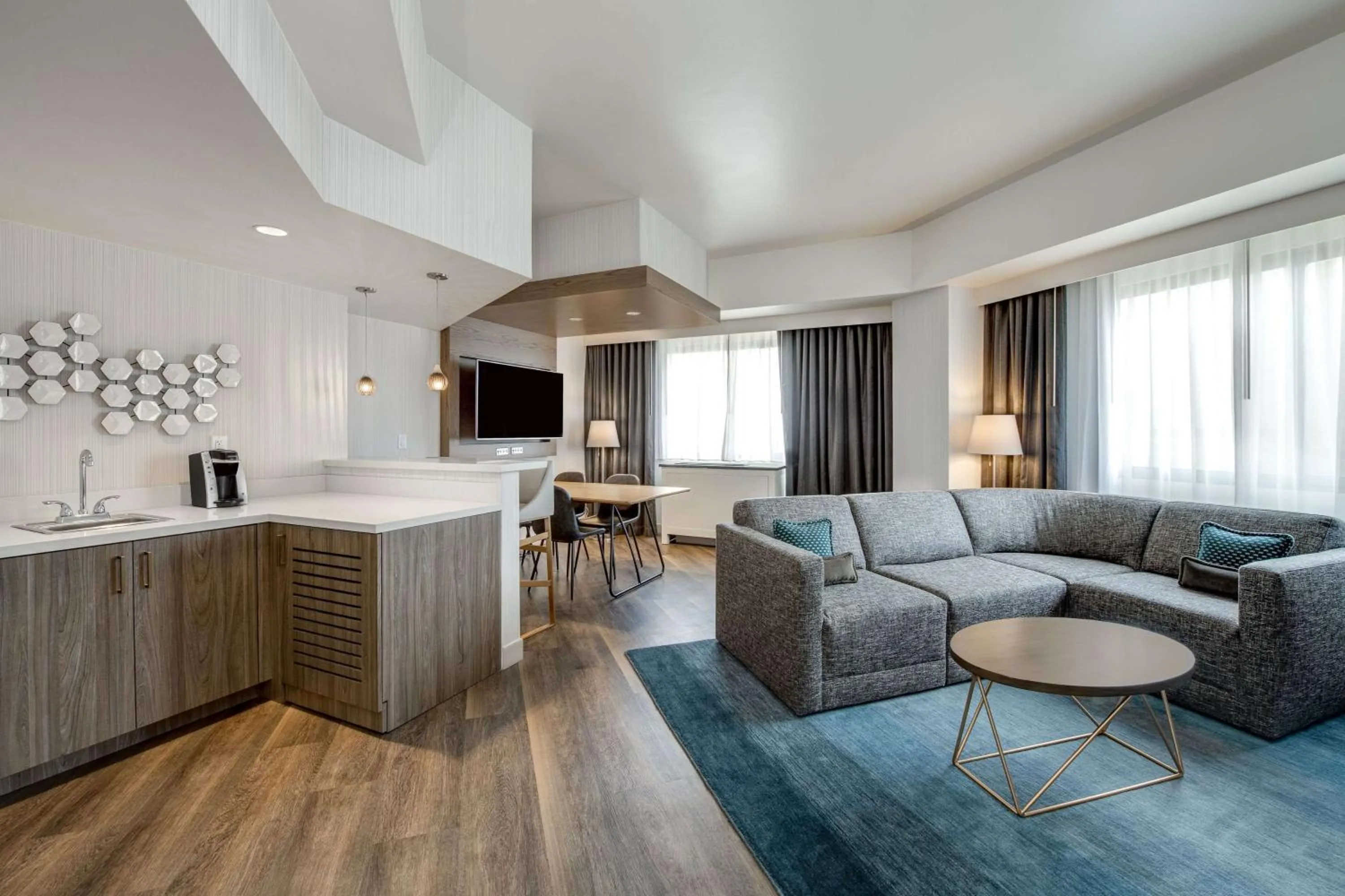 Photo of the whole room in Sonesta Columbus Downtown