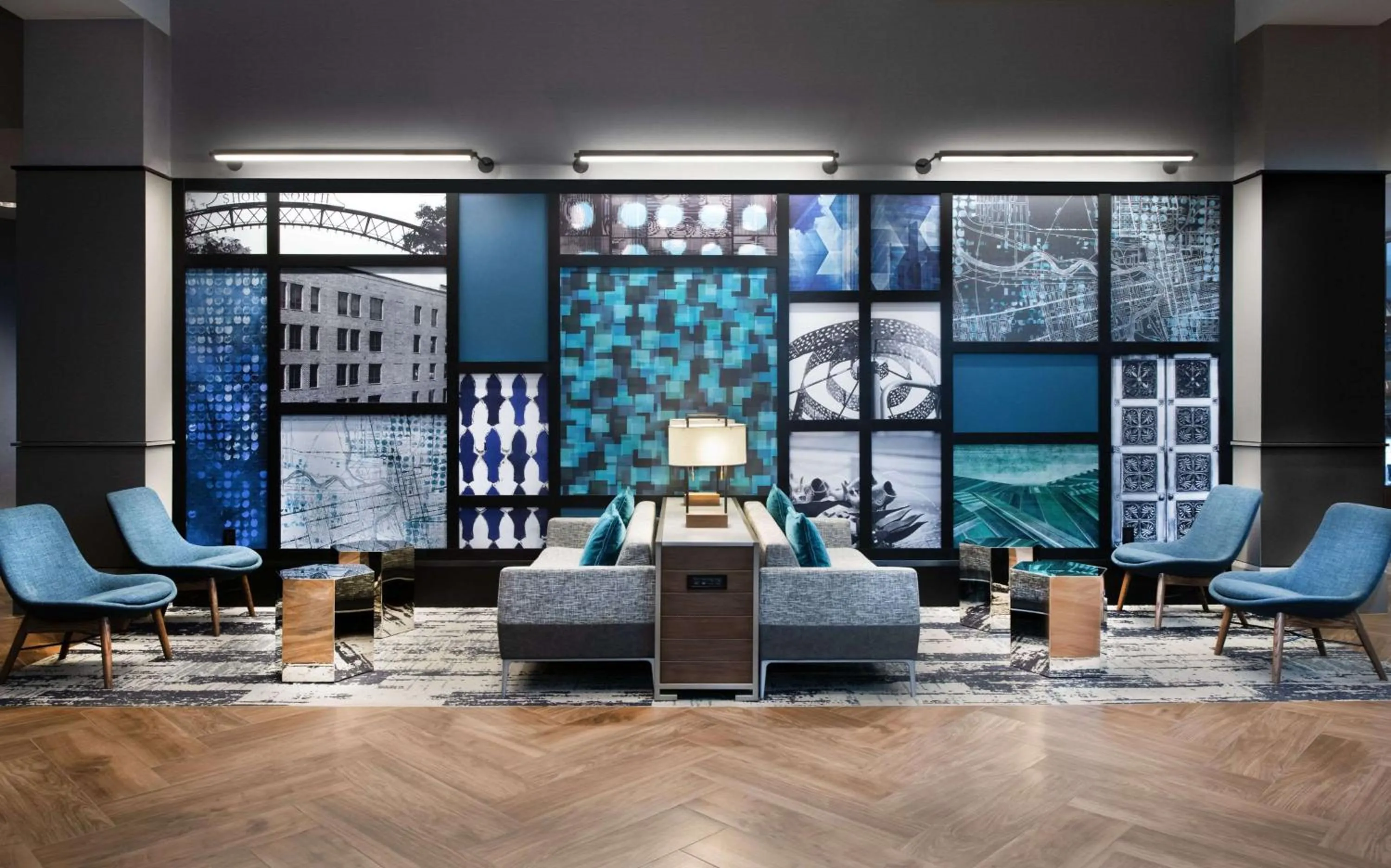 Communal lounge/ TV room in Sonesta Columbus Downtown