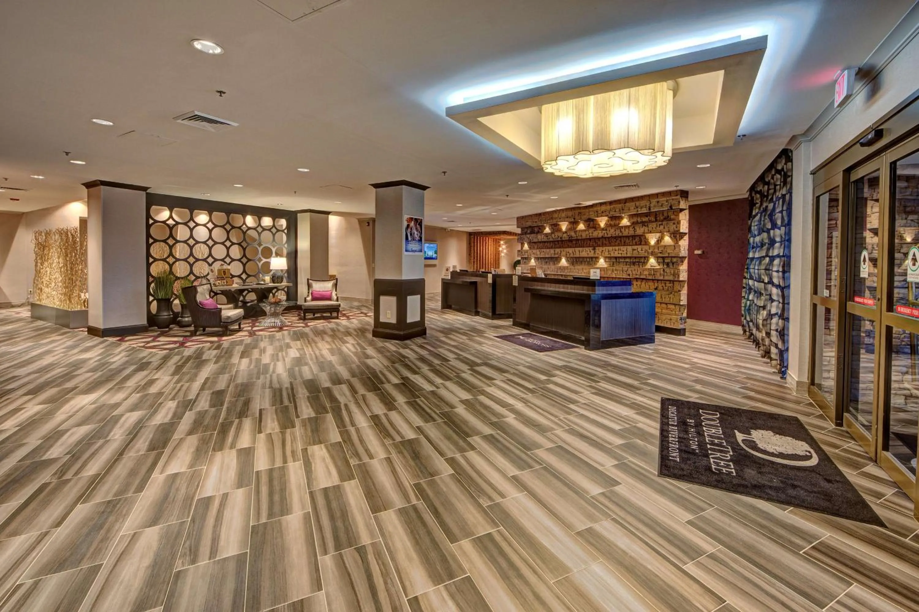 Lobby or reception in DoubleTree by Hilton Decatur Riverfront