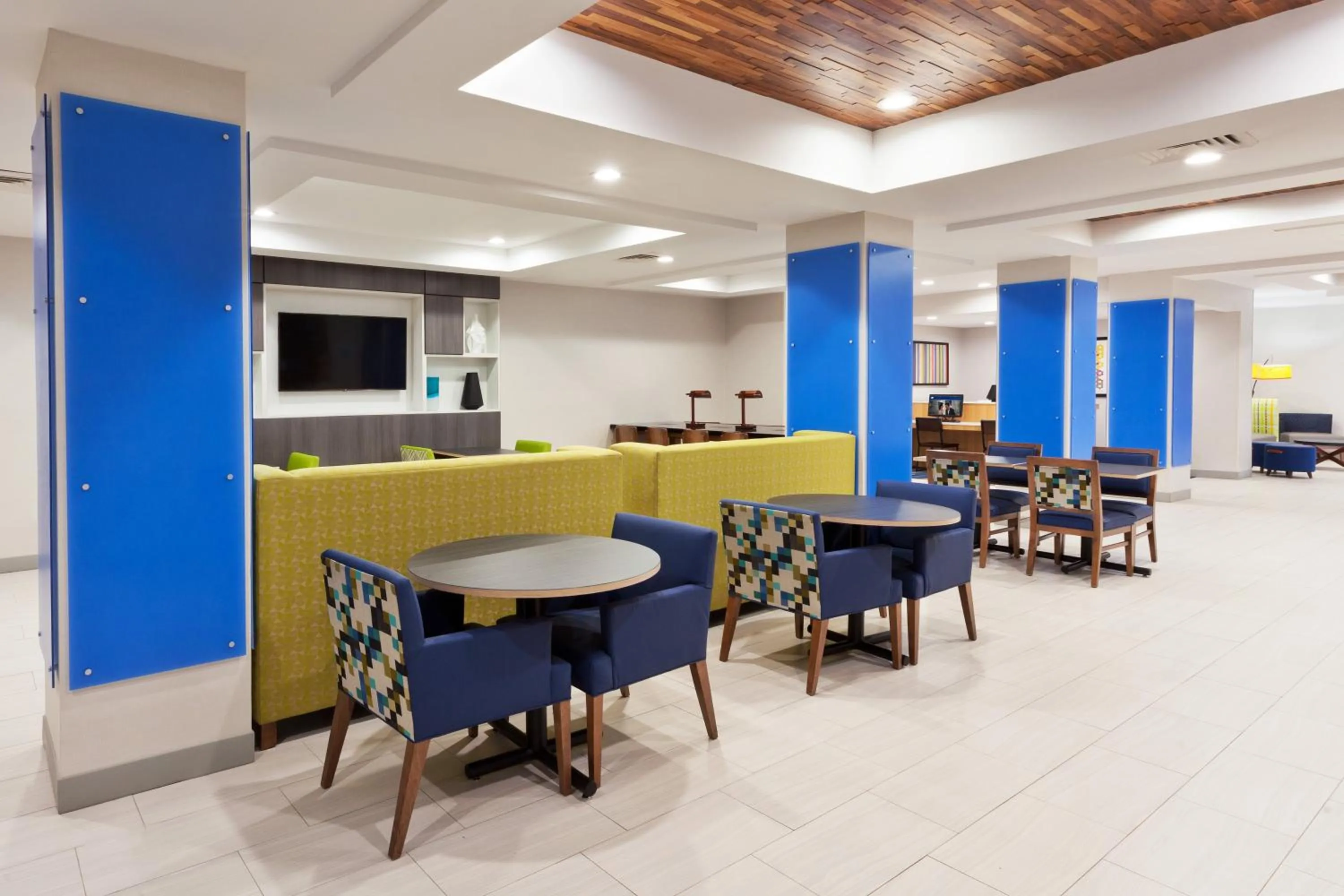 Breakfast in Holiday Inn Express Hotel & Suites Dothan North by IHG