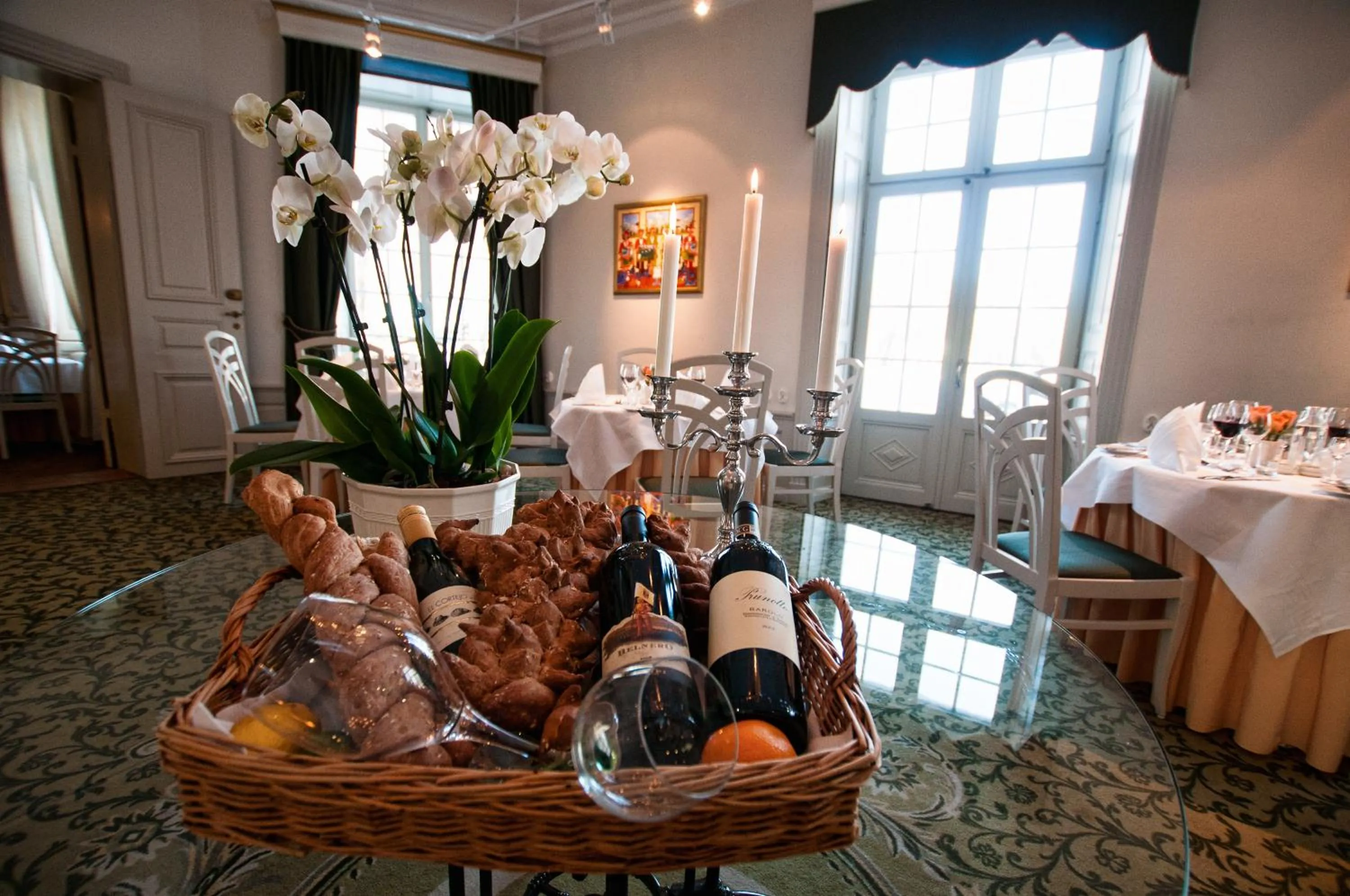 Restaurant/places to eat in Gimo Herrgård