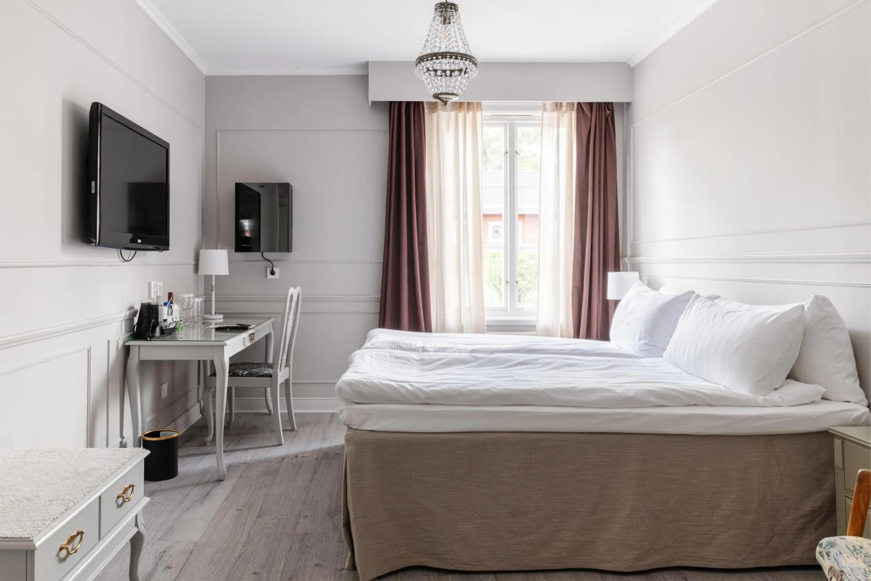 Bedroom, Bed in Gimo Herrgård