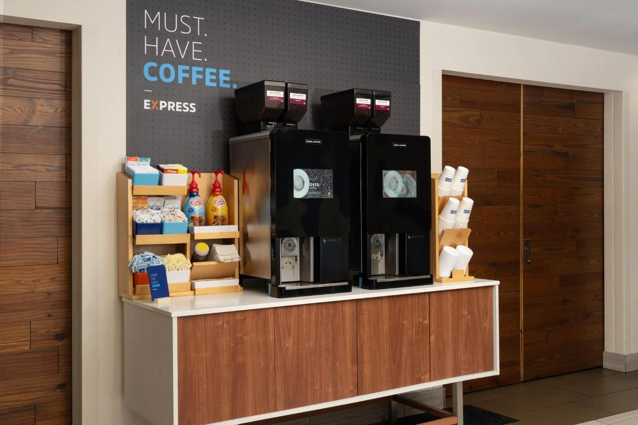 Breakfast in Holiday Inn Express & Suites Albuquerque Historic Old Town by IHG