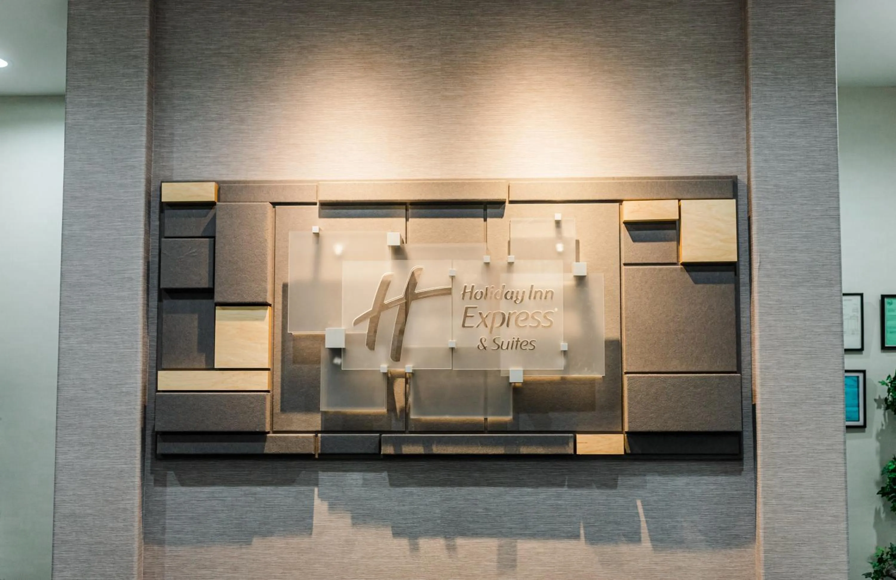 Facade/entrance in Holiday Inn Express Hotel & Suites Greenville by IHG