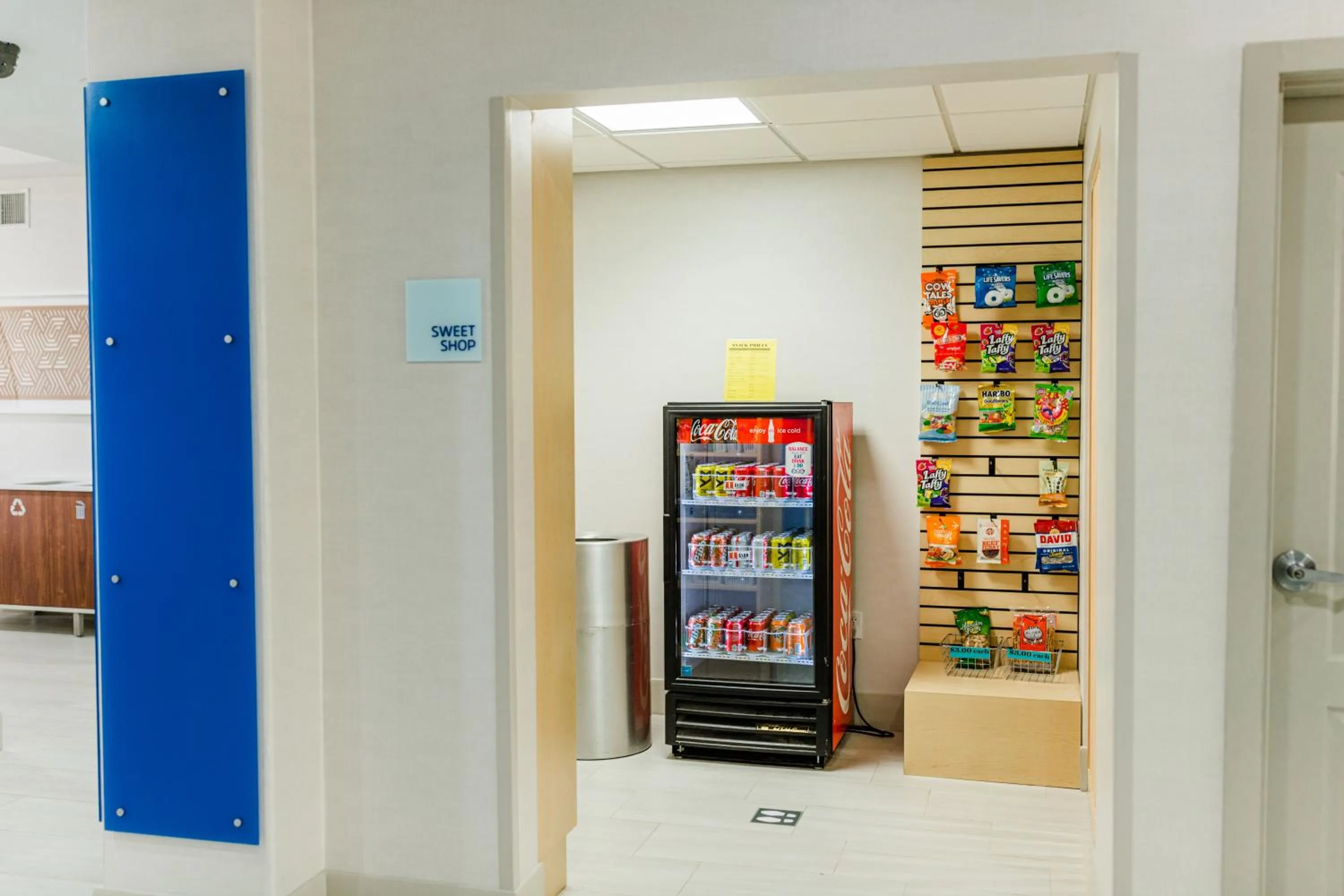 Food and drinks in Holiday Inn Express Hotel & Suites Greenville by IHG