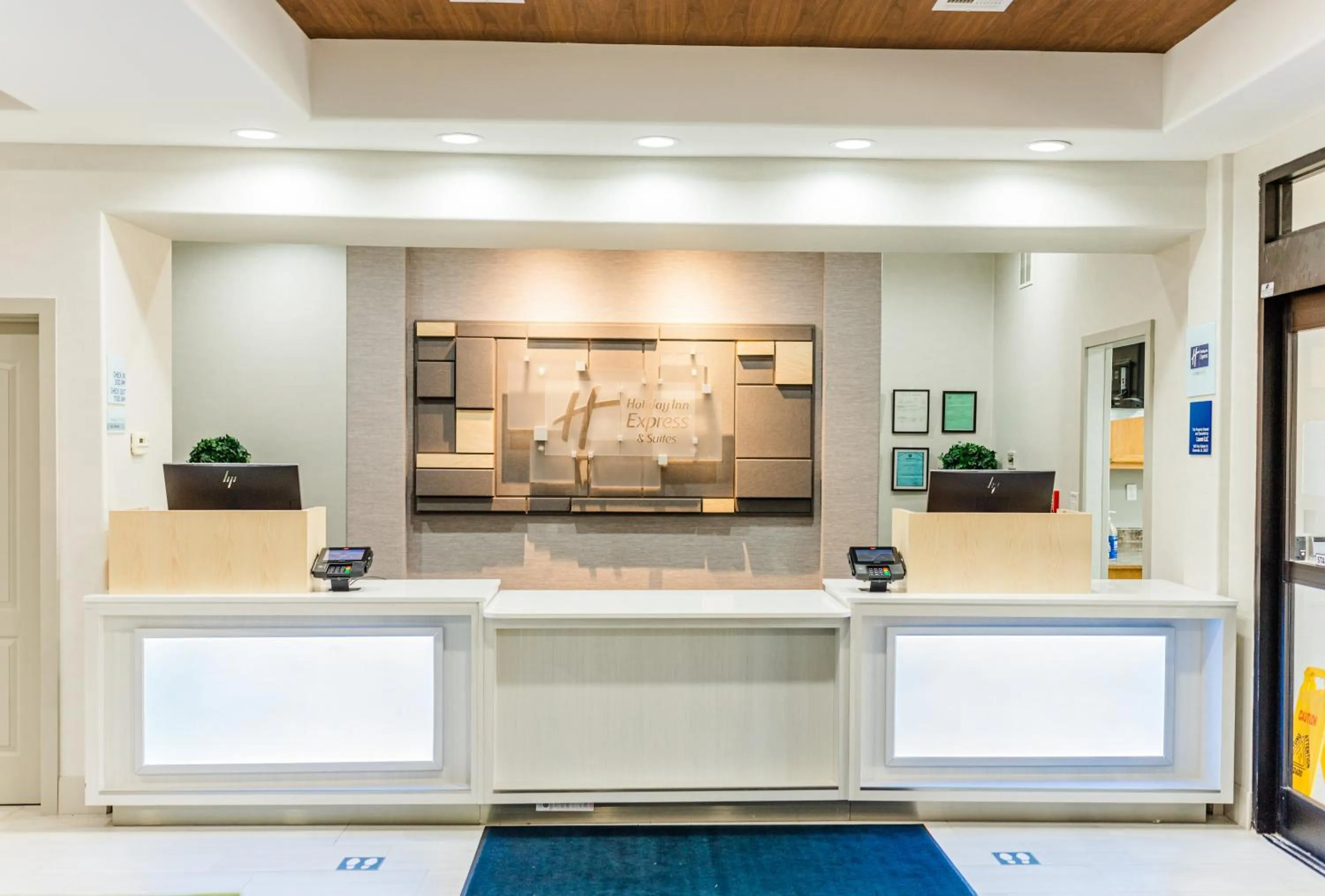 Lobby or reception in Holiday Inn Express Hotel & Suites Greenville by IHG