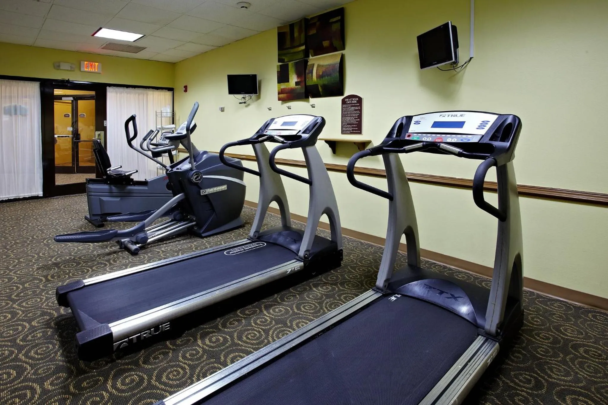 Fitness centre/facilities in Holiday Inn Mobile West I-10 by IHG