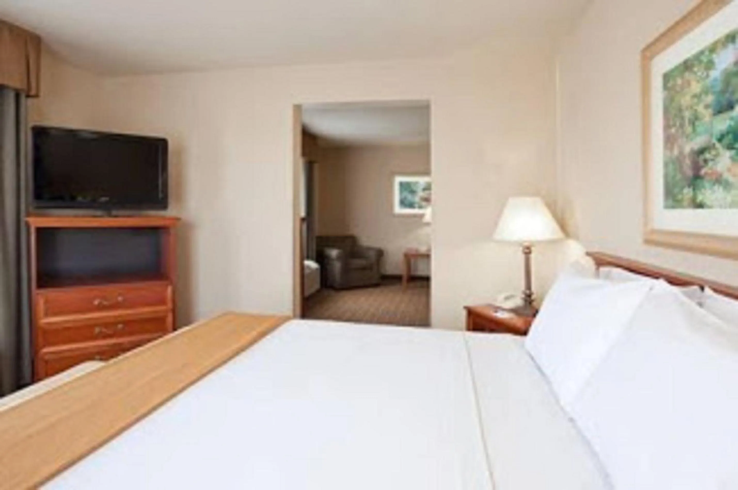 Bedroom, Bed in Holiday Inn Express Hotel & Suites Columbus Southeast Groveport by IHG