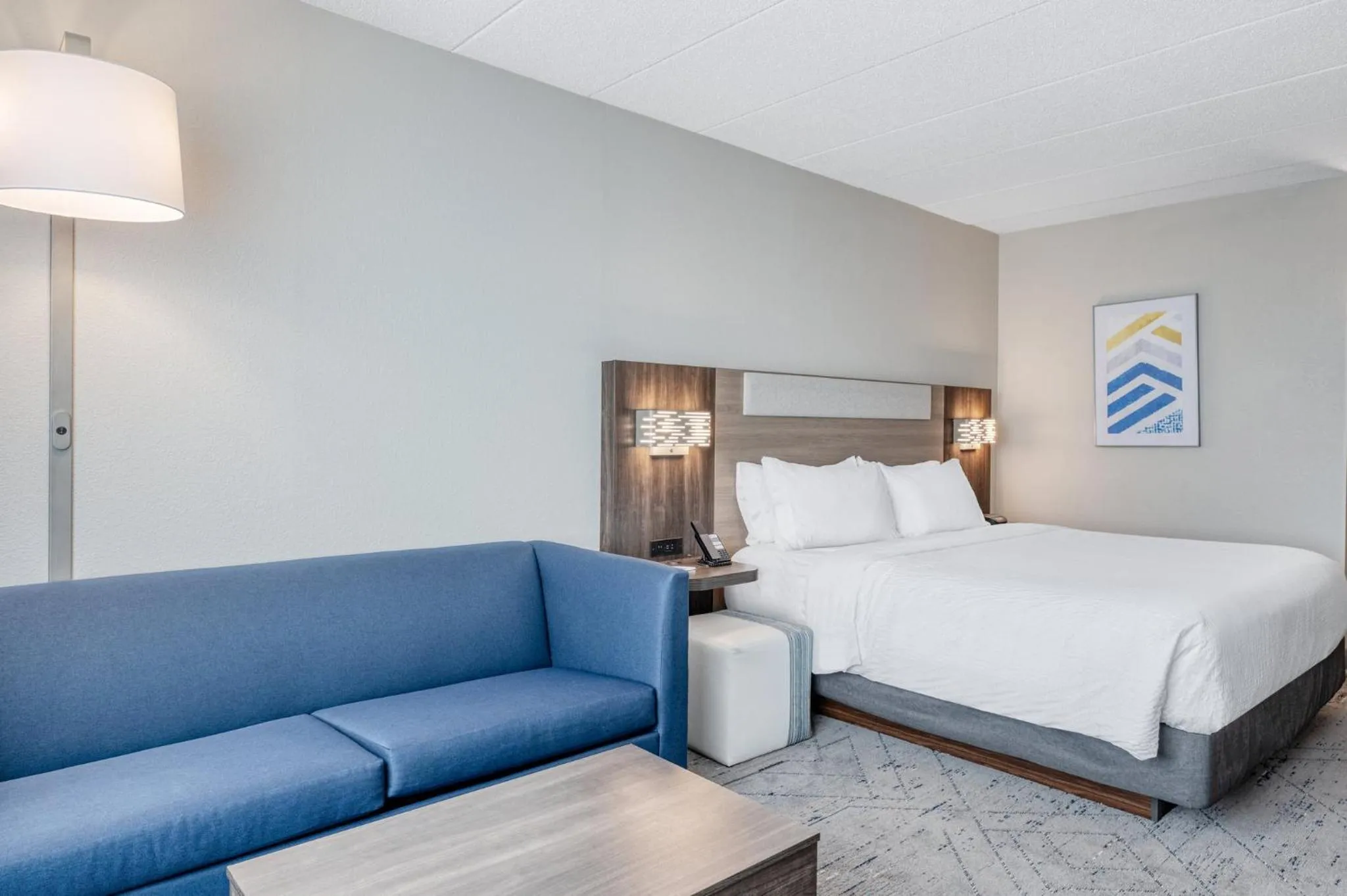 Photo of the whole room, Bed in Holiday Inn Express Hotel & Suites Columbus Airport by IHG