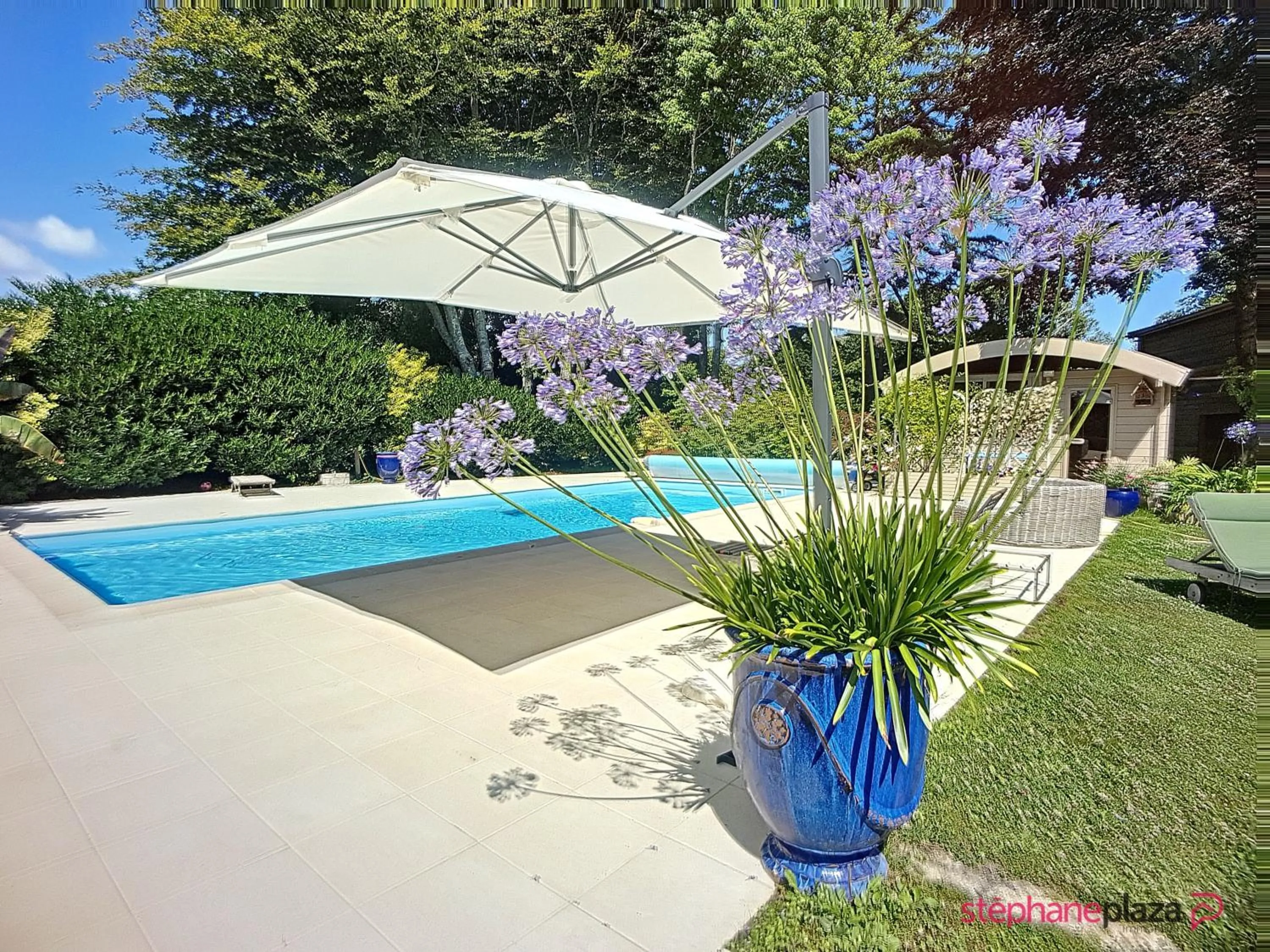 Swimming pool in La maison de l'Odet