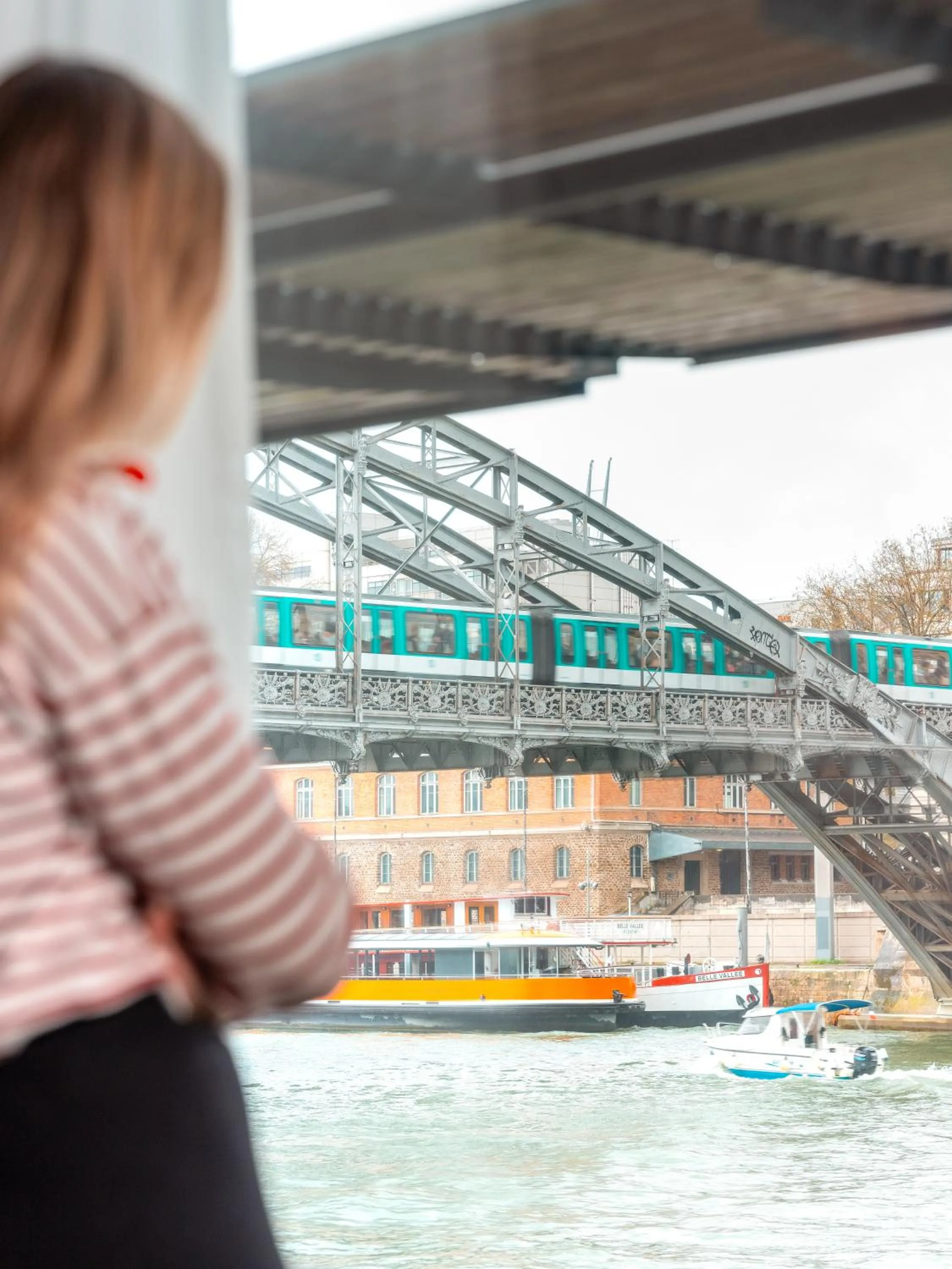 River view in Hotel OFF Paris Seine