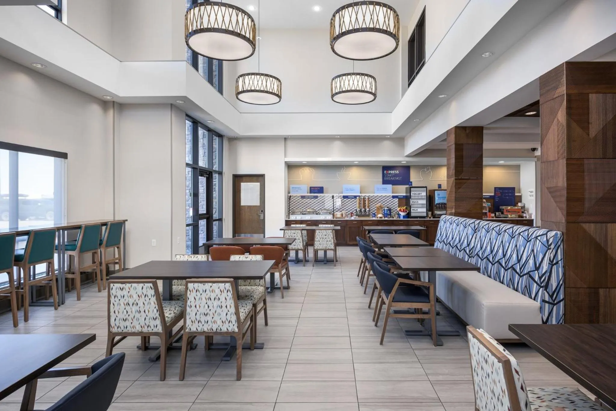 Breakfast in Holiday Inn Express Belgrade-Bozeman Area by IHG