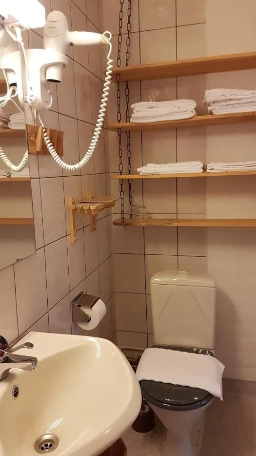 Shower in STF Hotel & Hostel Persåsen