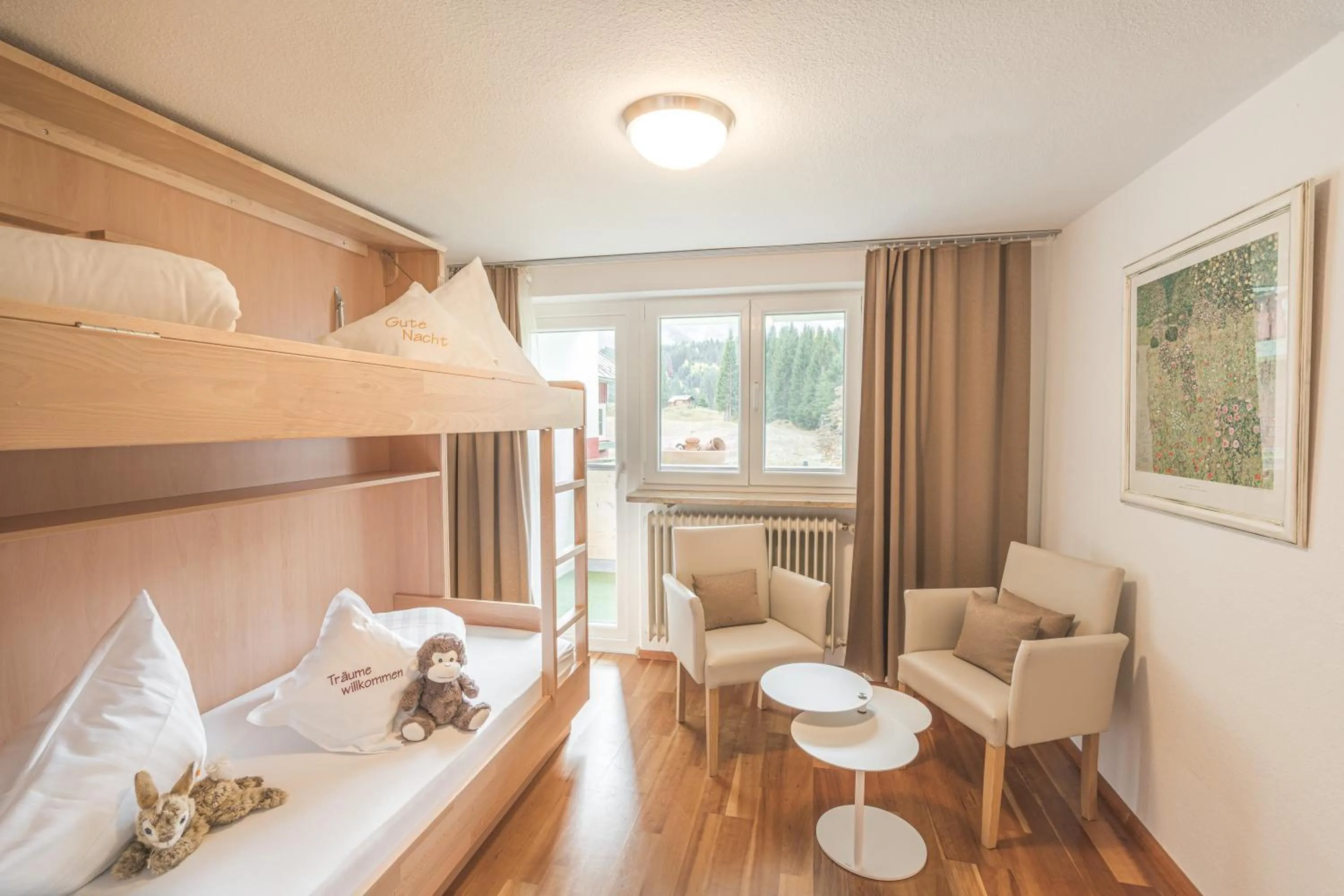 Photo of the whole room, Bed in Alpenhotel DAS KÜREN