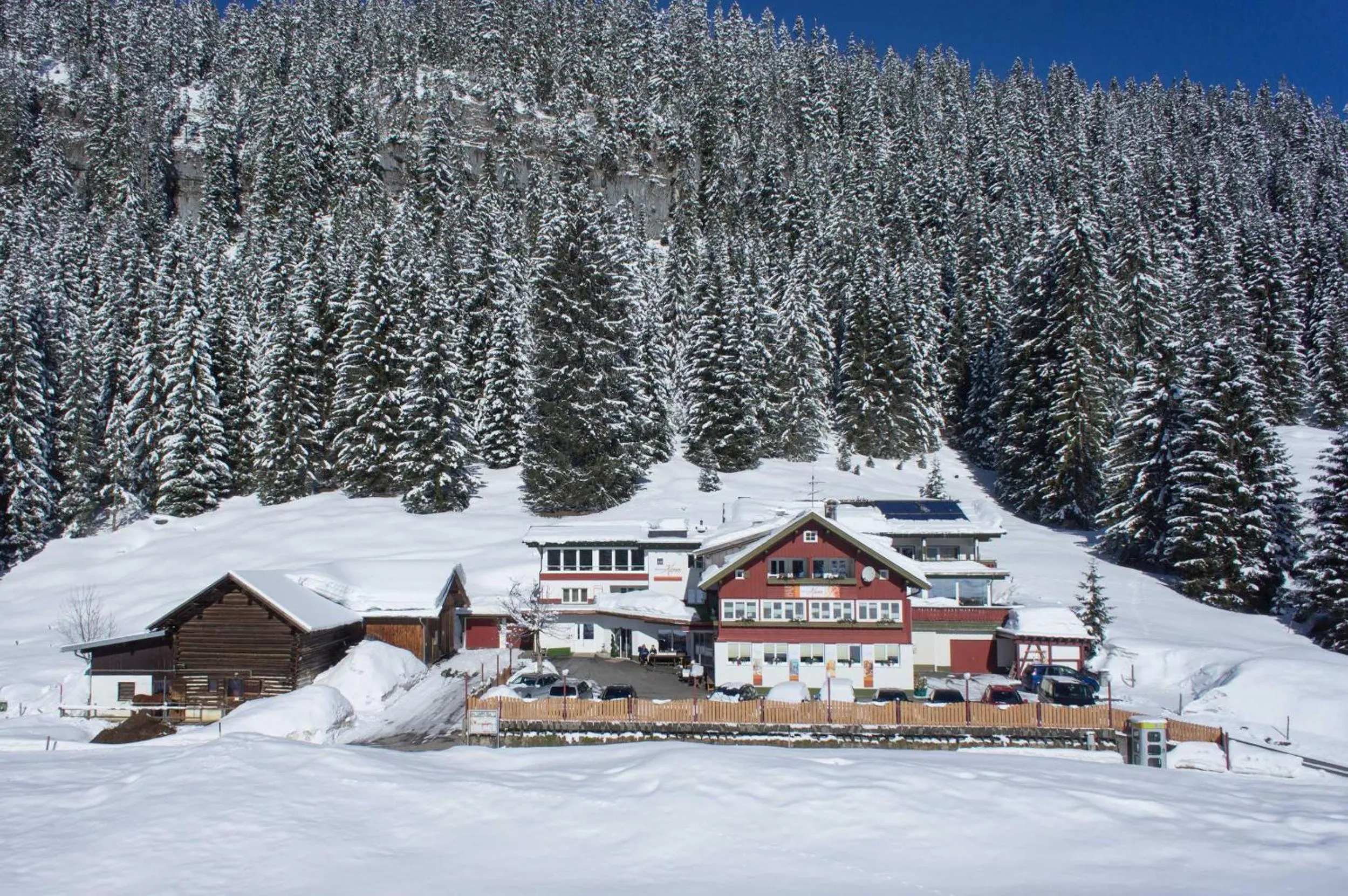 Facade/entrance in Alpenhotel DAS KÜREN