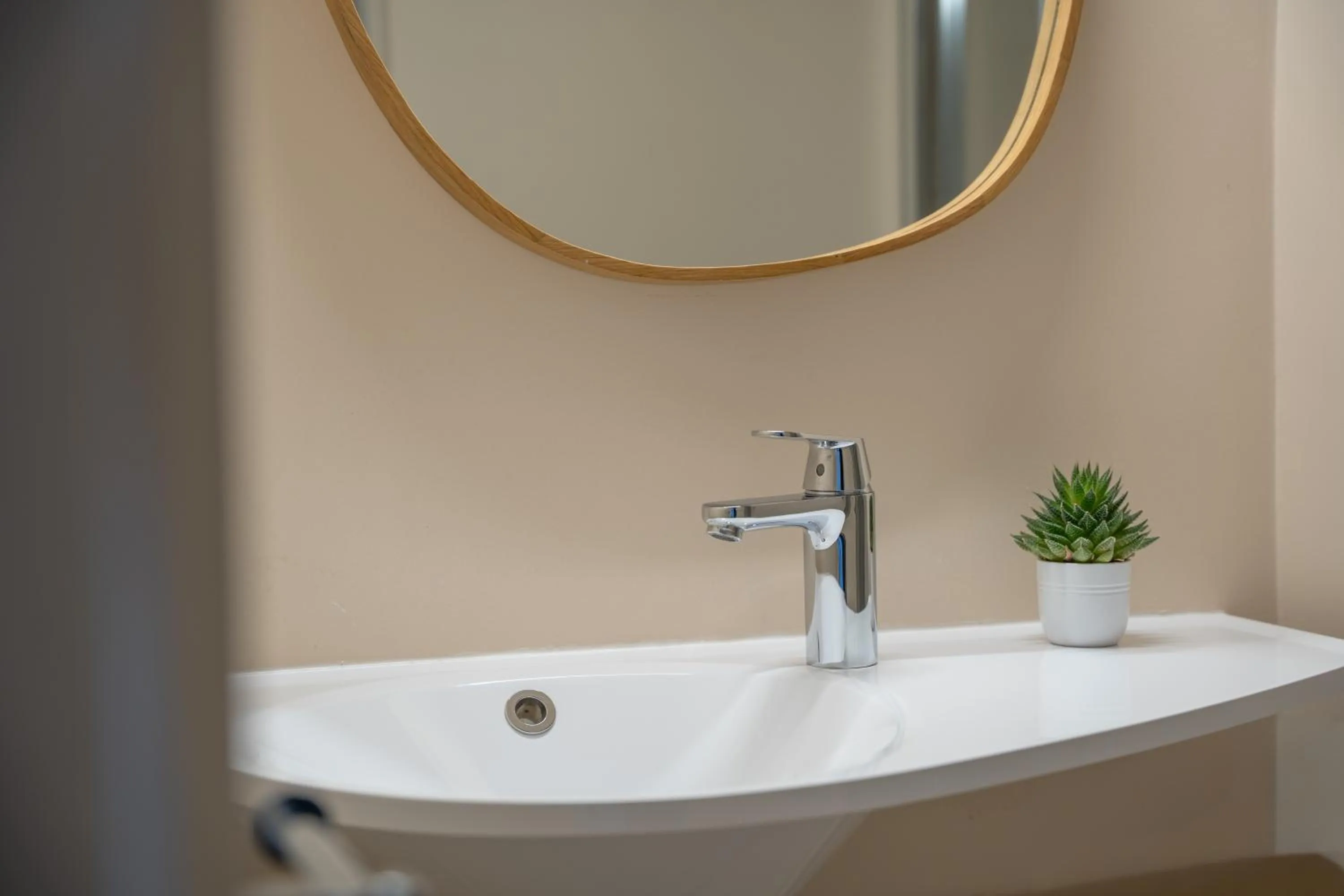 Bathroom in Hotel Bhoma Troyes