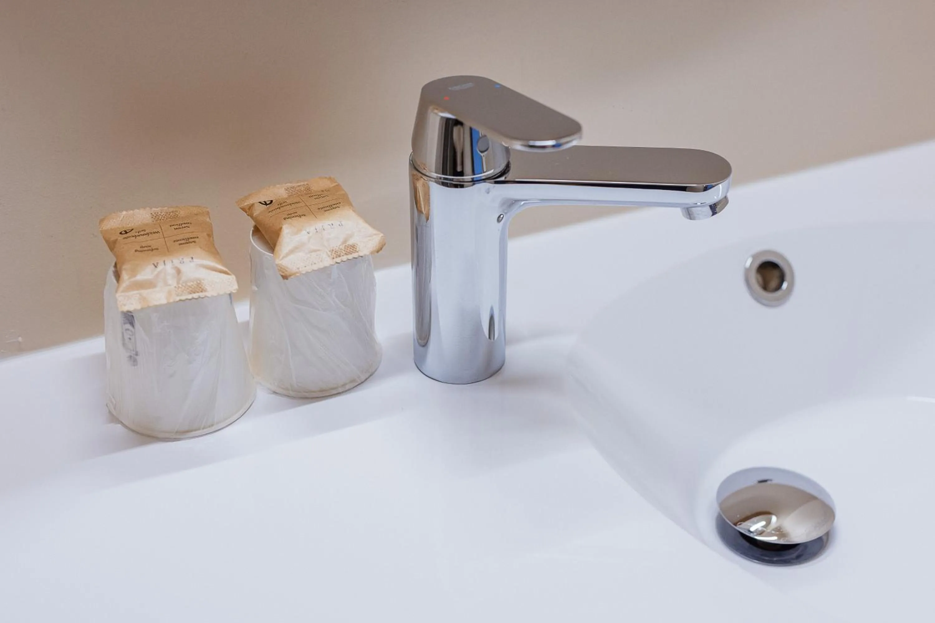 Bathroom in Hotel Bhoma Troyes