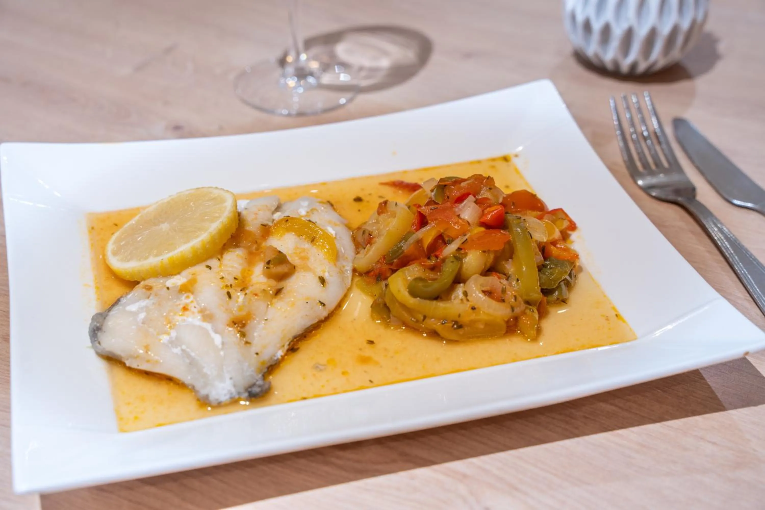 Restaurant/places to eat in Hotel Bhoma Troyes