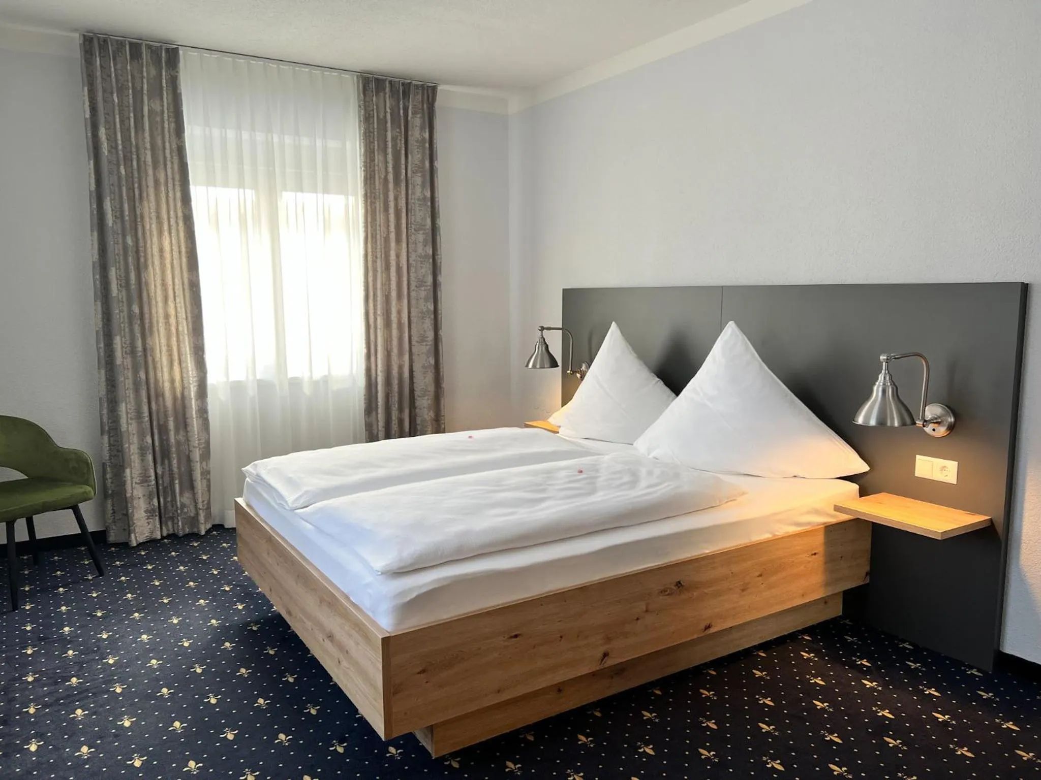 Bed in stadthotel miya