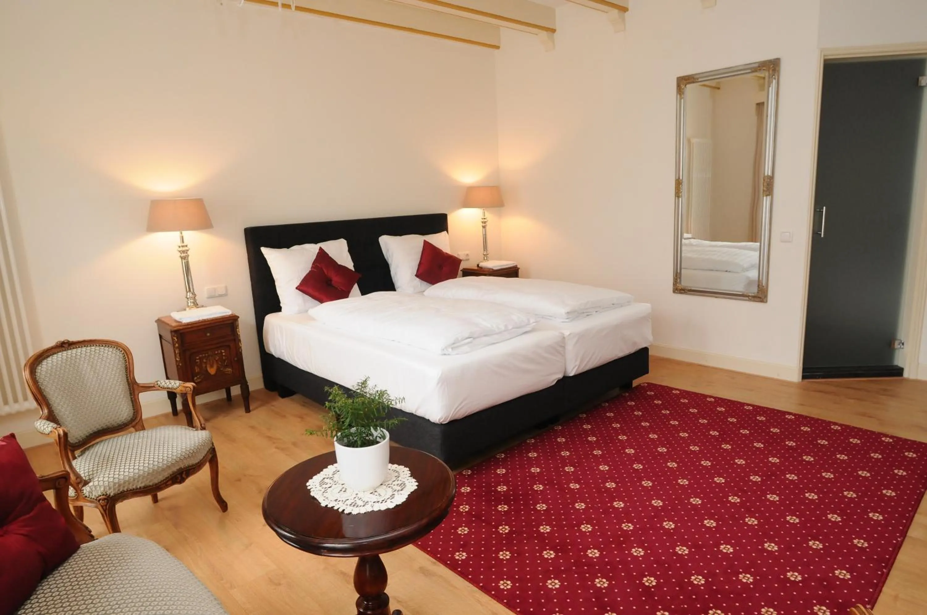 Photo of the whole room, Bed in De Gulden Waagen