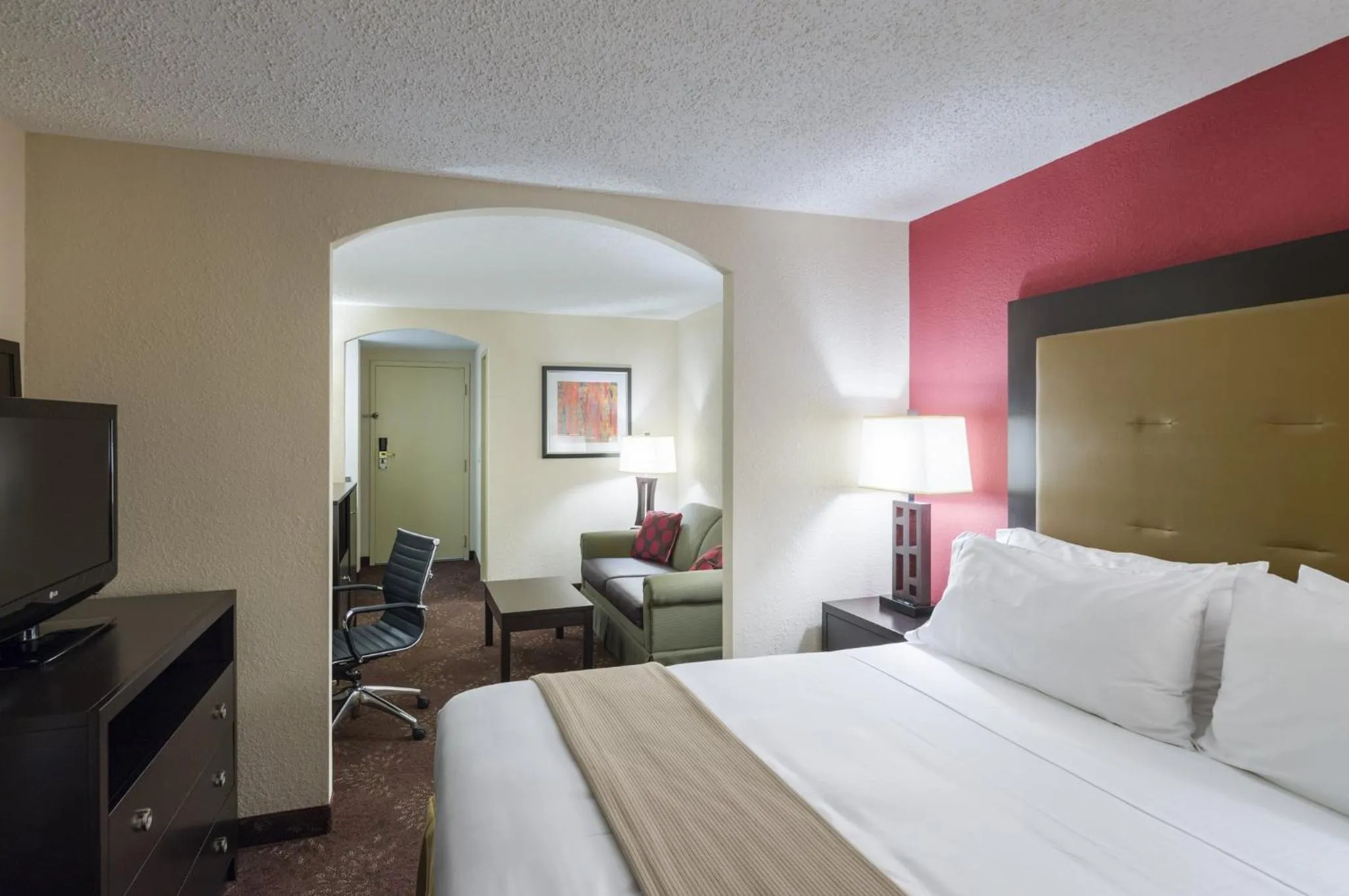 Photo of the whole room, Bed in Holiday Inn Express Frazer - Malvern by IHG