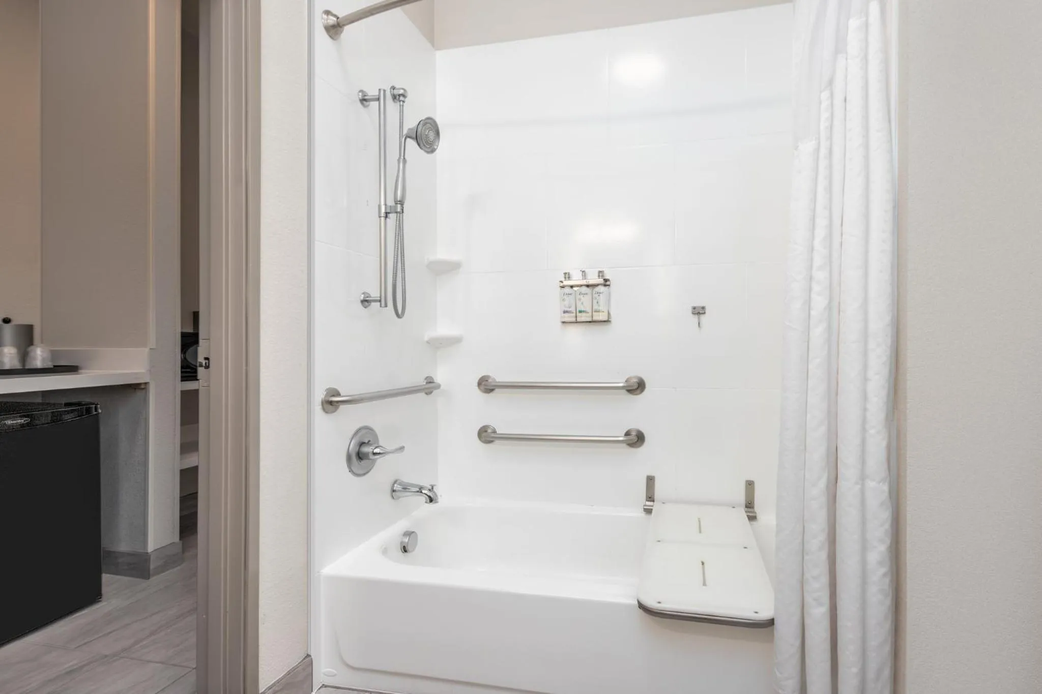 Photo of the whole room in Holiday Inn Express Hotel & Suites Dallas West by IHG