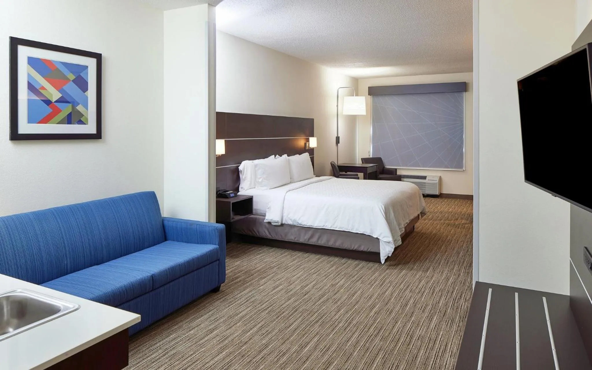 Photo of the whole room, Bed in Holiday Inn Express Hotel & Suites- Gadsden by IHG
