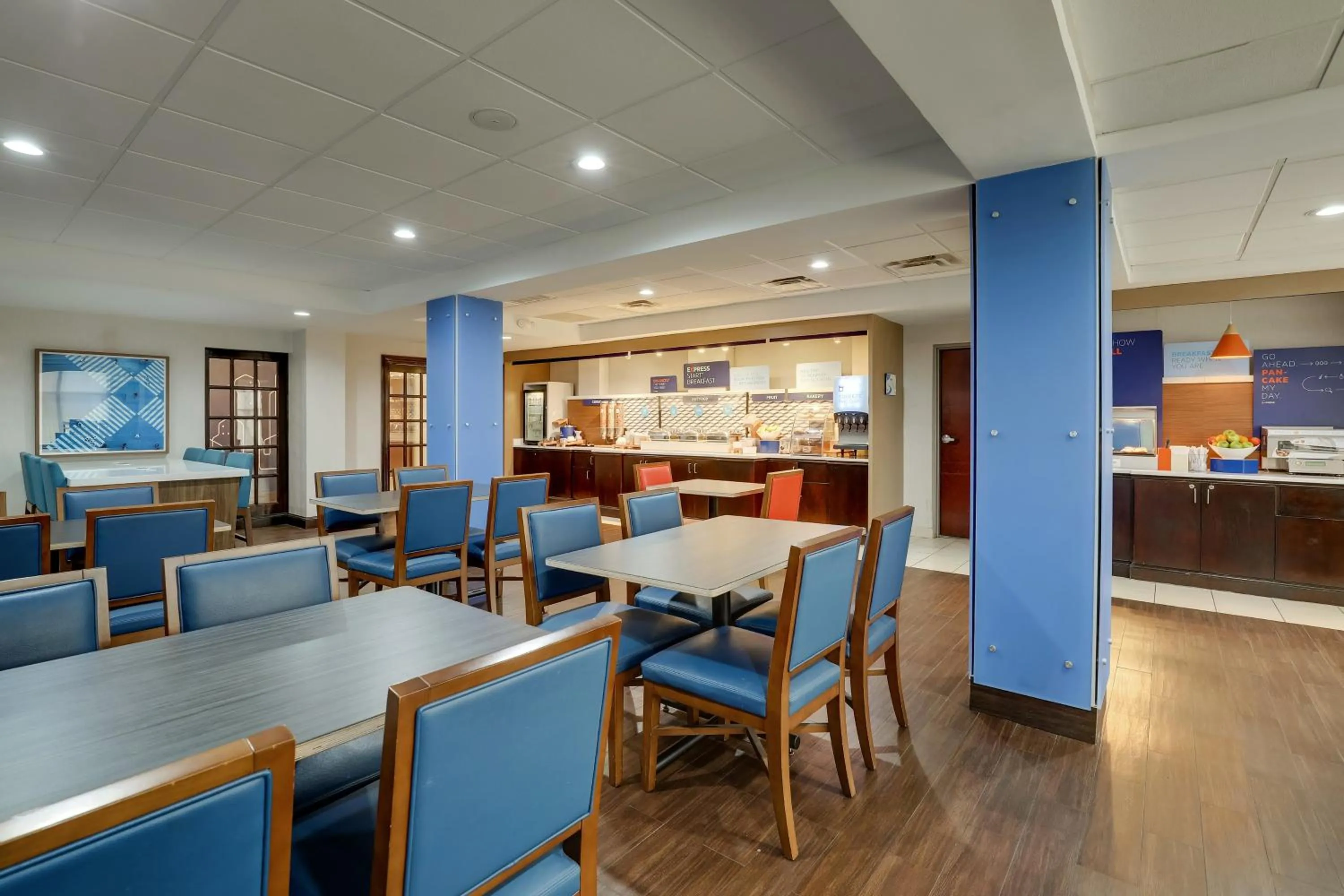 Breakfast in Holiday Inn Express Hotel & Suites- Gadsden by IHG