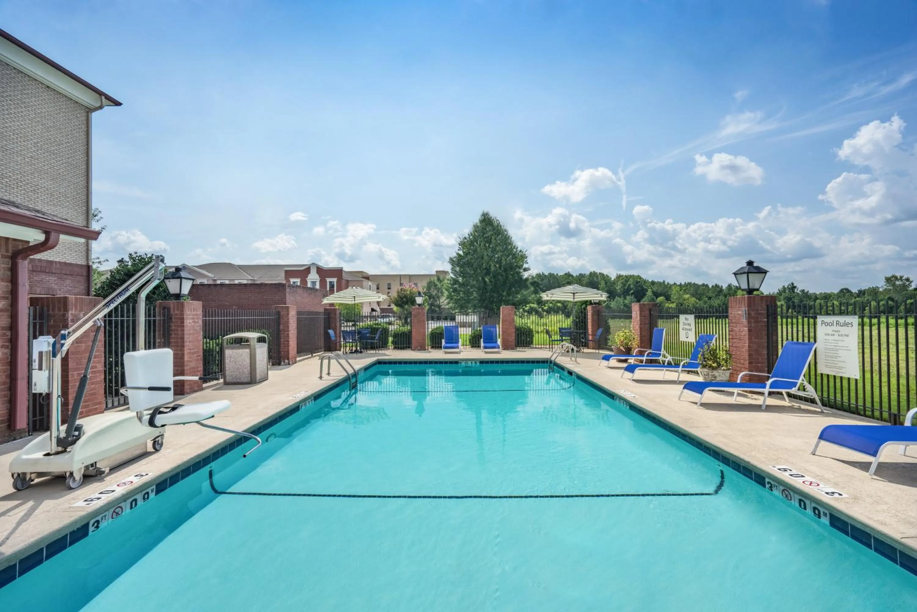 Swimming pool in Holiday Inn Express Hotel & Suites- Gadsden by IHG