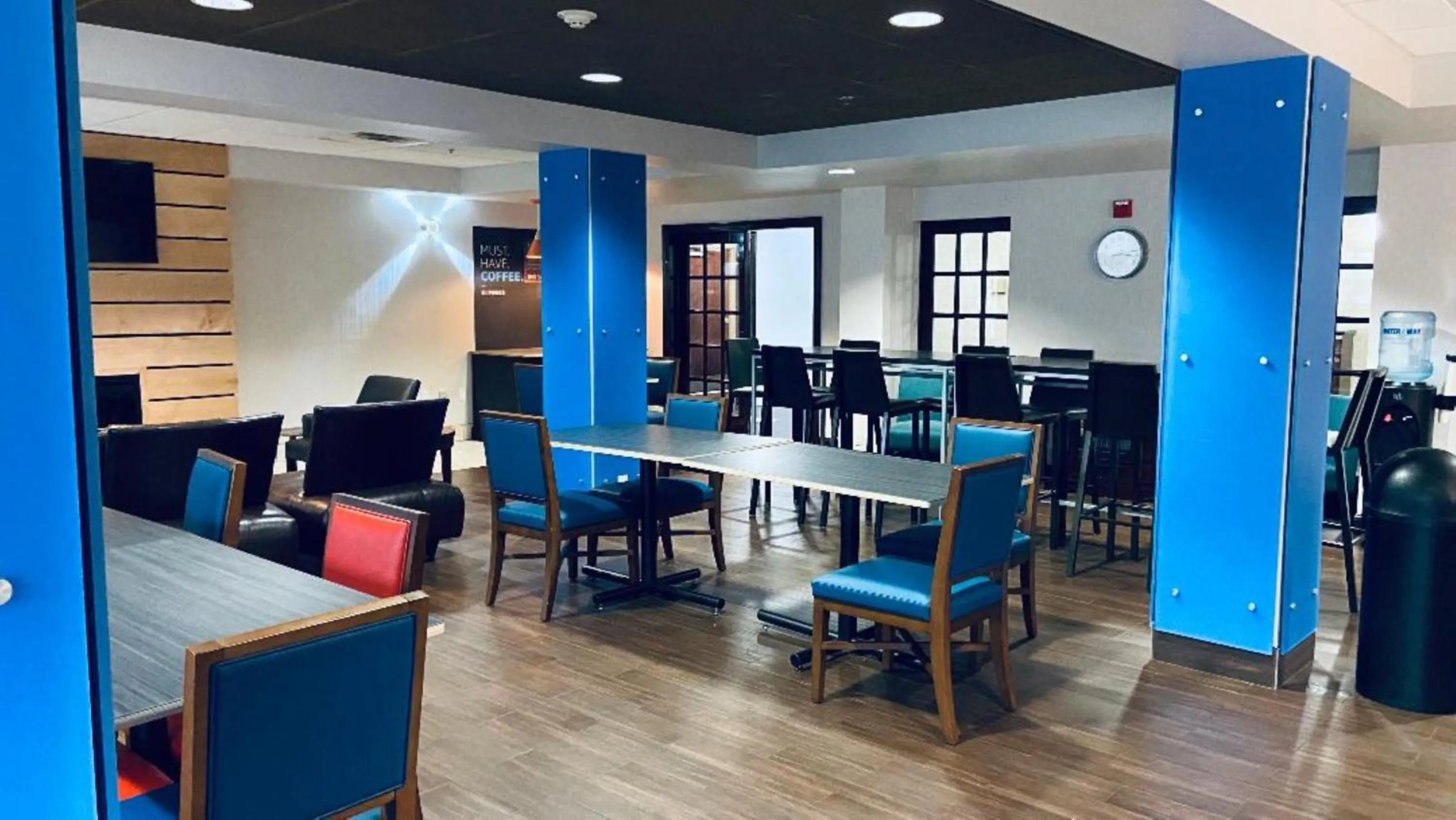 Breakfast in Holiday Inn Express Hotel & Suites- Gadsden by IHG