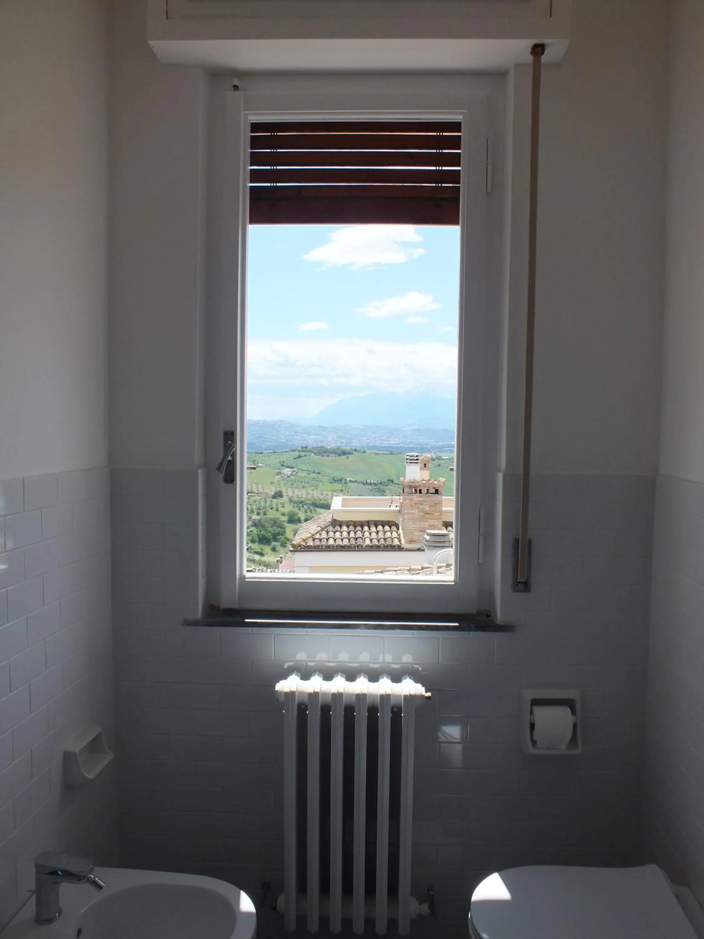 Shower in BellaVista Bike Stop