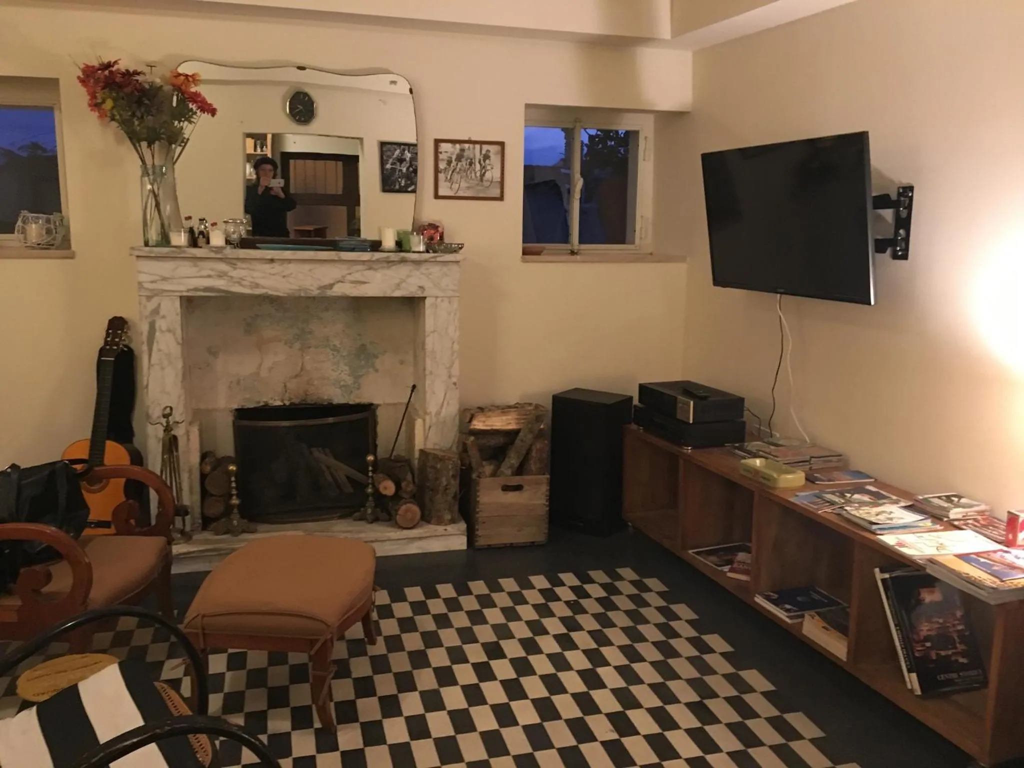 Communal lounge/ TV room in BellaVista Bike Stop