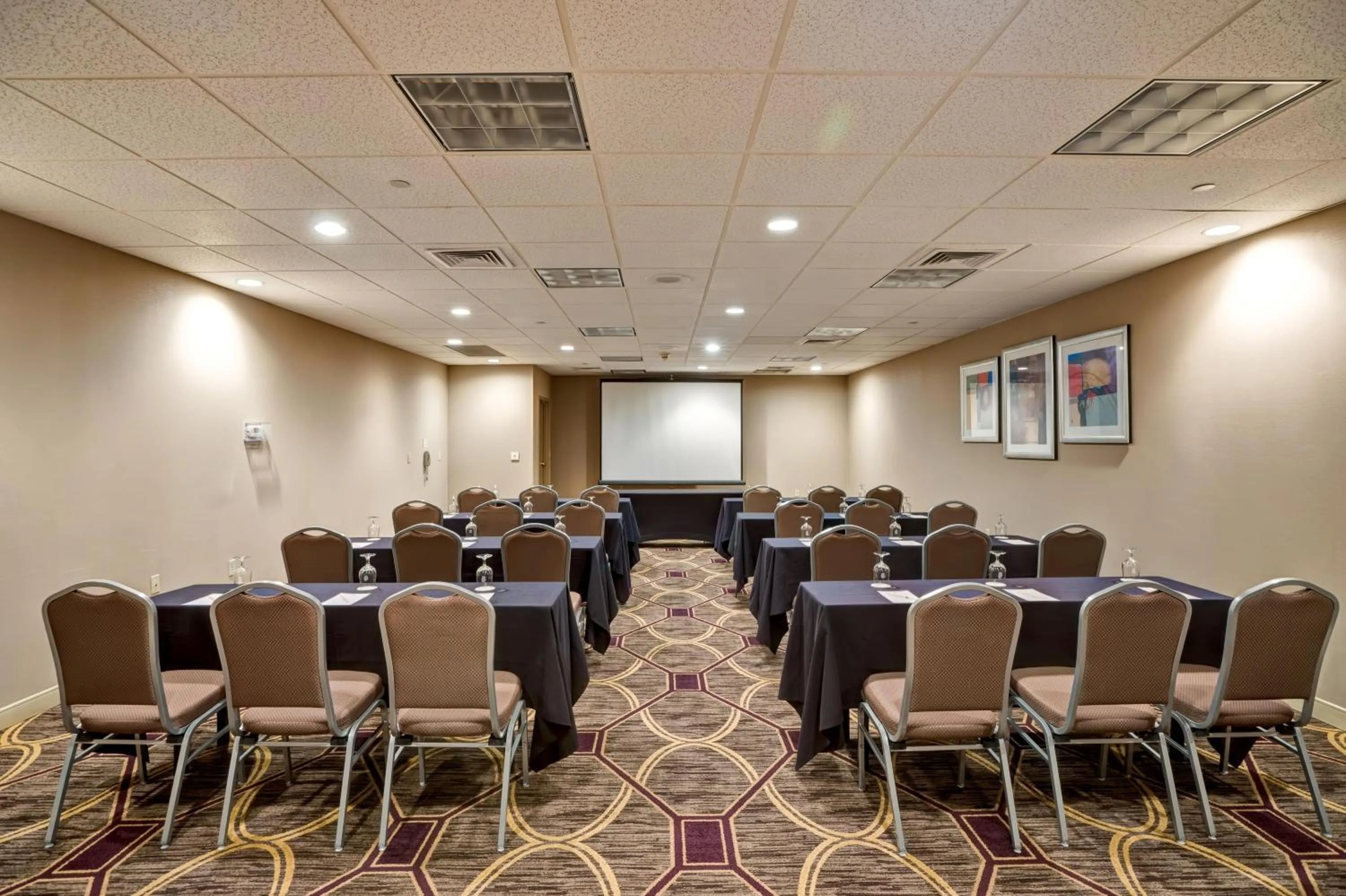 Meeting/conference room in DoubleTree by Hilton Downtown Wilmington - Legal District