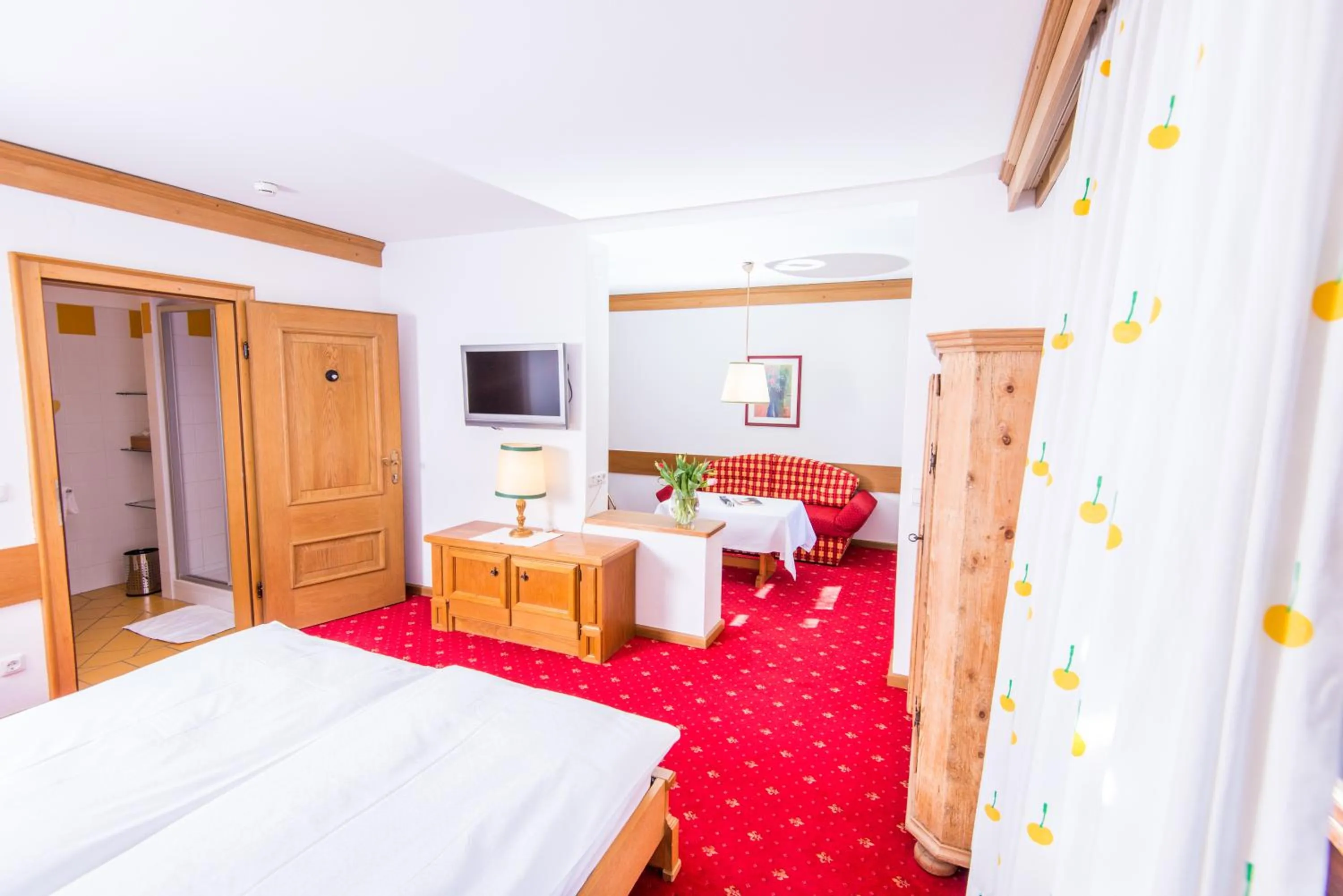 Photo of the whole room, Bed in Hotel zur Post