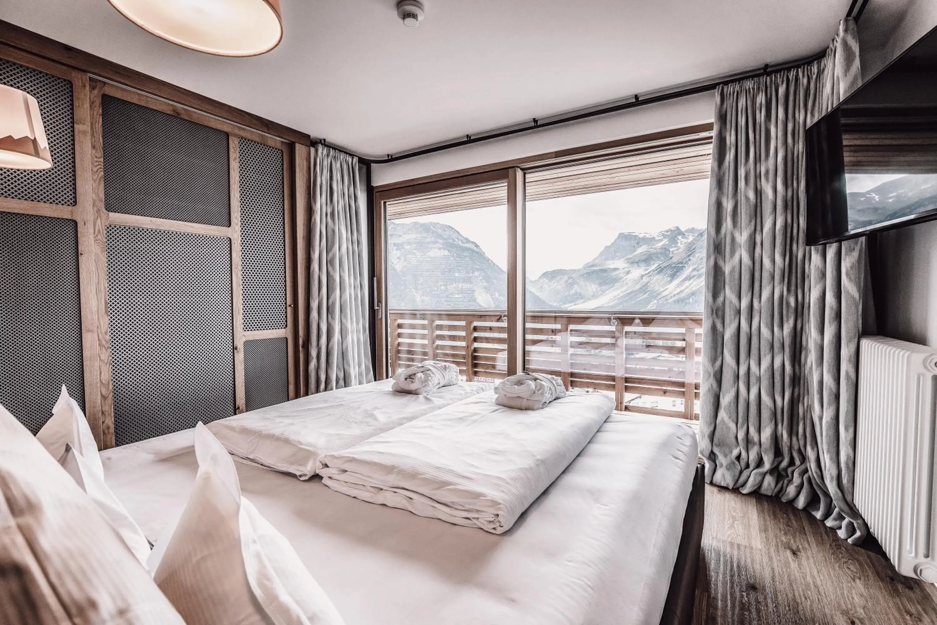 Photo of the whole room, Bed in Hotel Goldener Berg