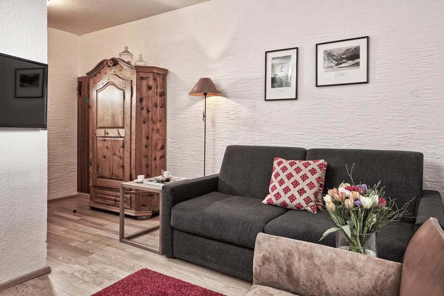 Photo of the whole room in Hotel Goldener Berg