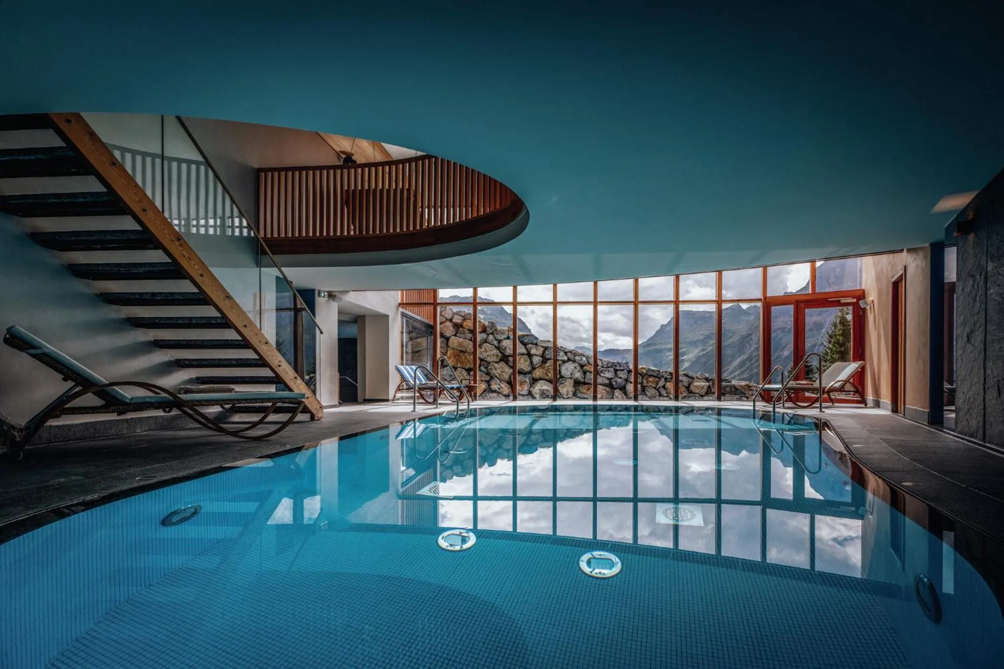 Swimming pool in Hotel Goldener Berg