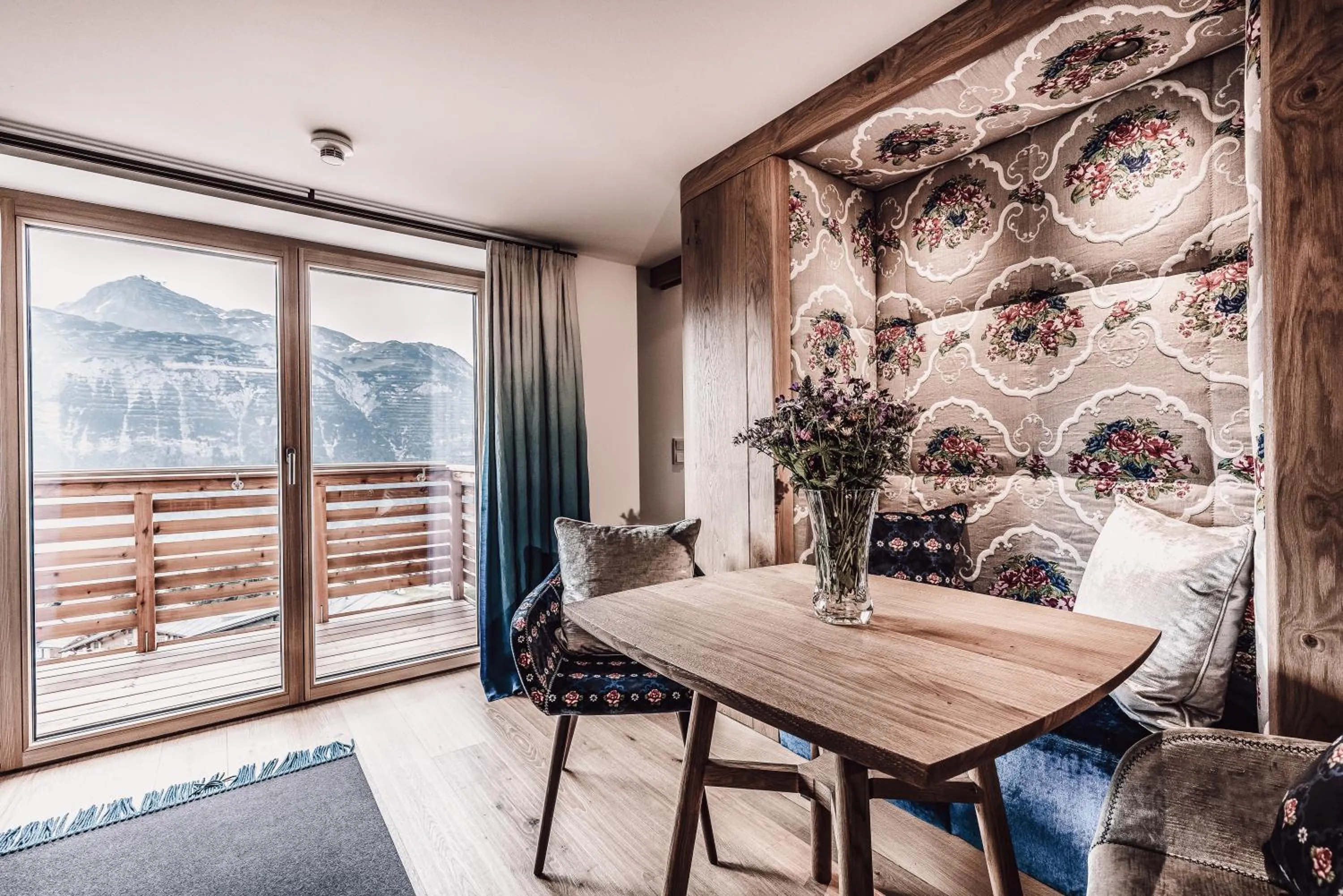 Seating area in Hotel Goldener Berg