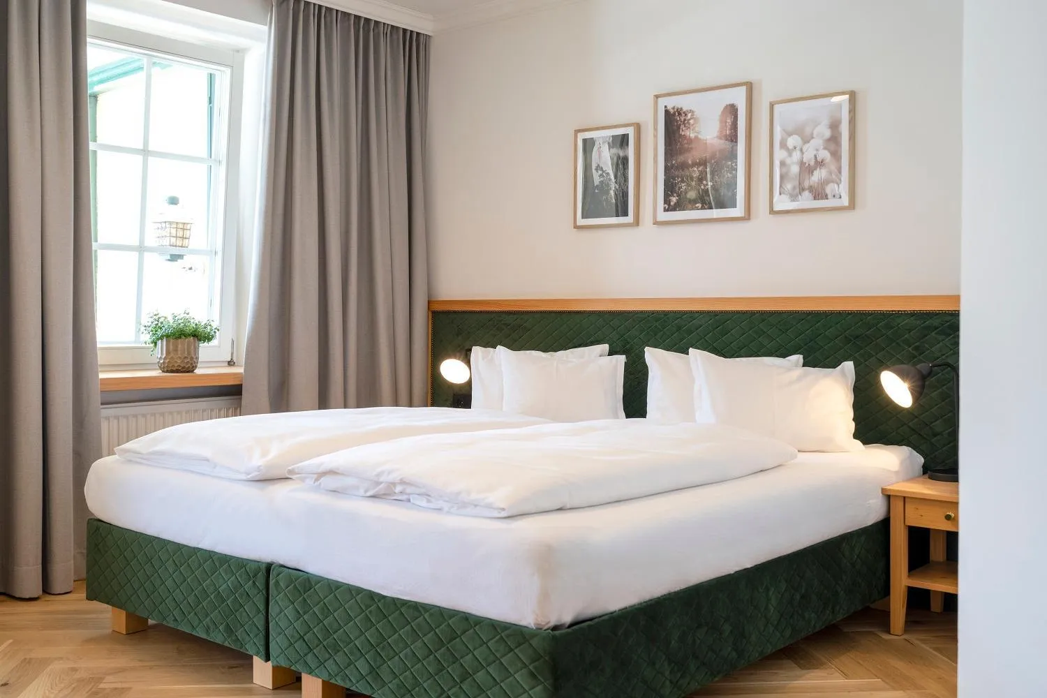 Photo of the whole room, Bed in Hotel Peter