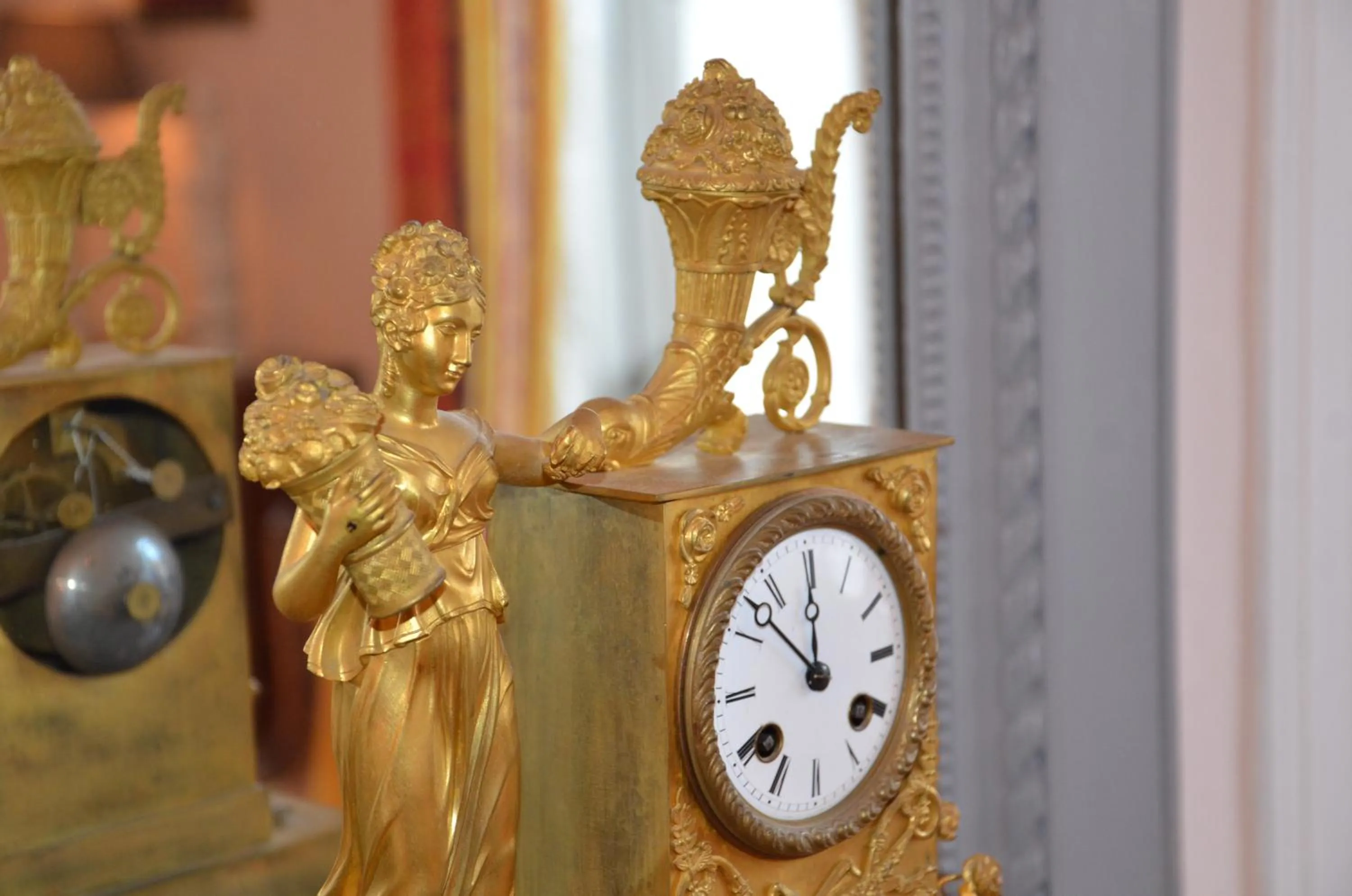 Decorative detail in La Minaudière 62