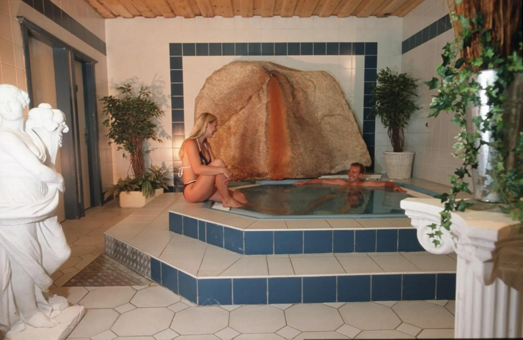 Hot Tub in Ferienhotel Alber
