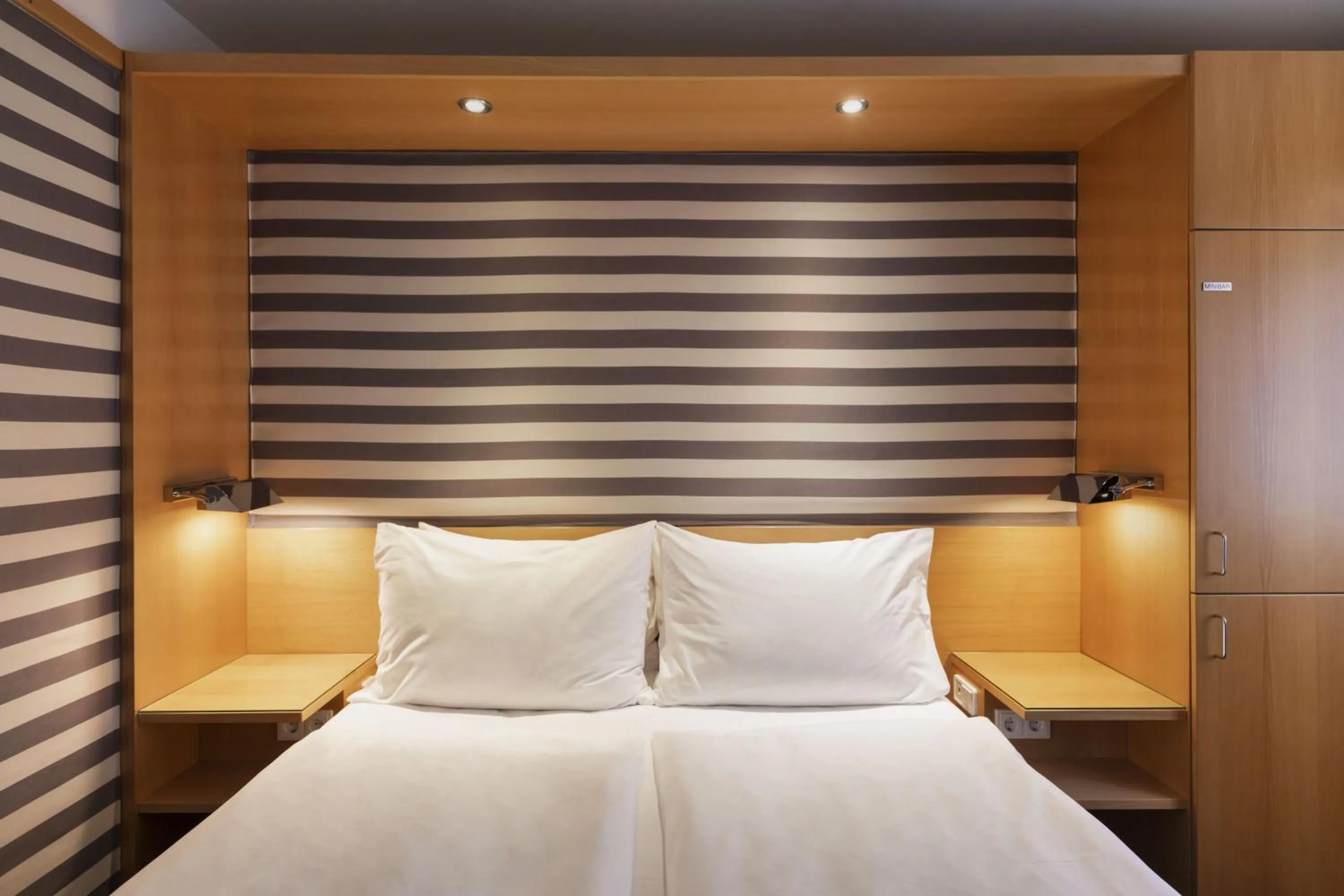 Photo of the whole room, Bed in Holiday Inn Vienna City by IHG