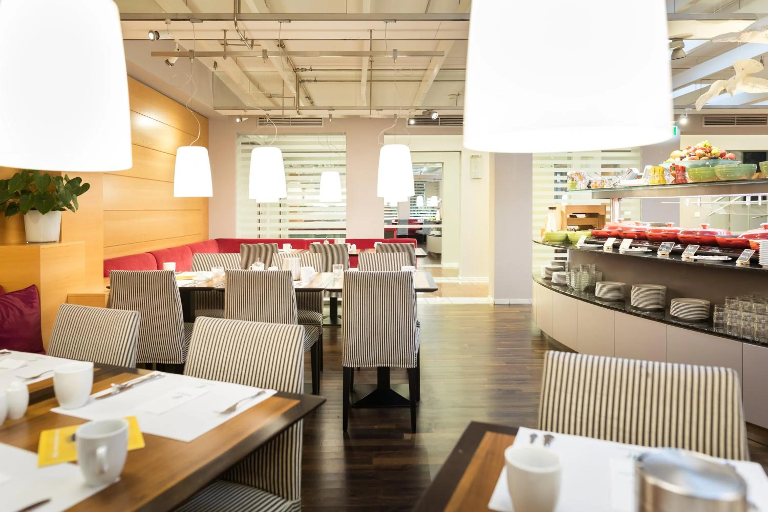 Breakfast in Holiday Inn Vienna City by IHG