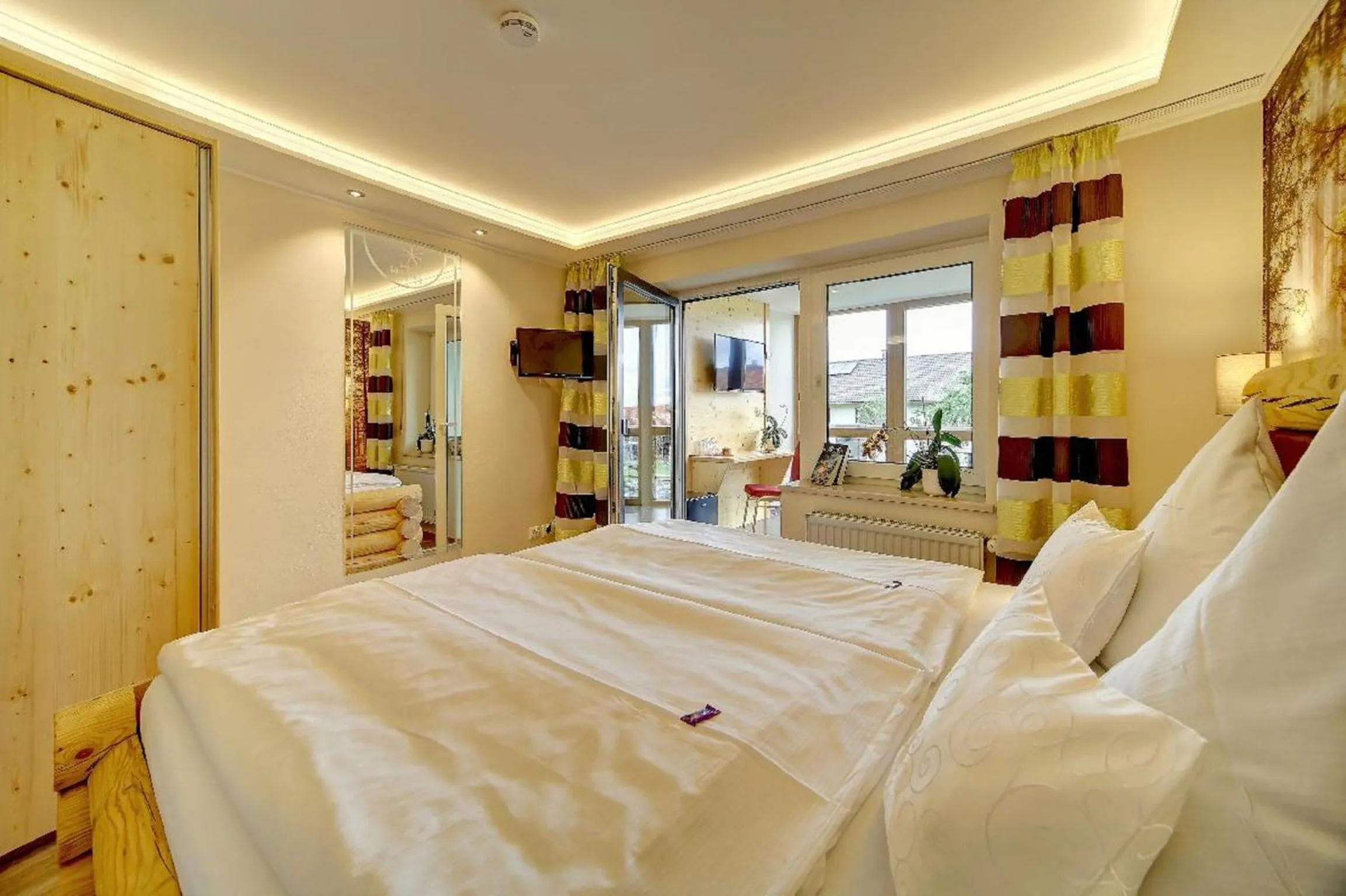 Bedroom, Bed in Hotel Hirschenstein