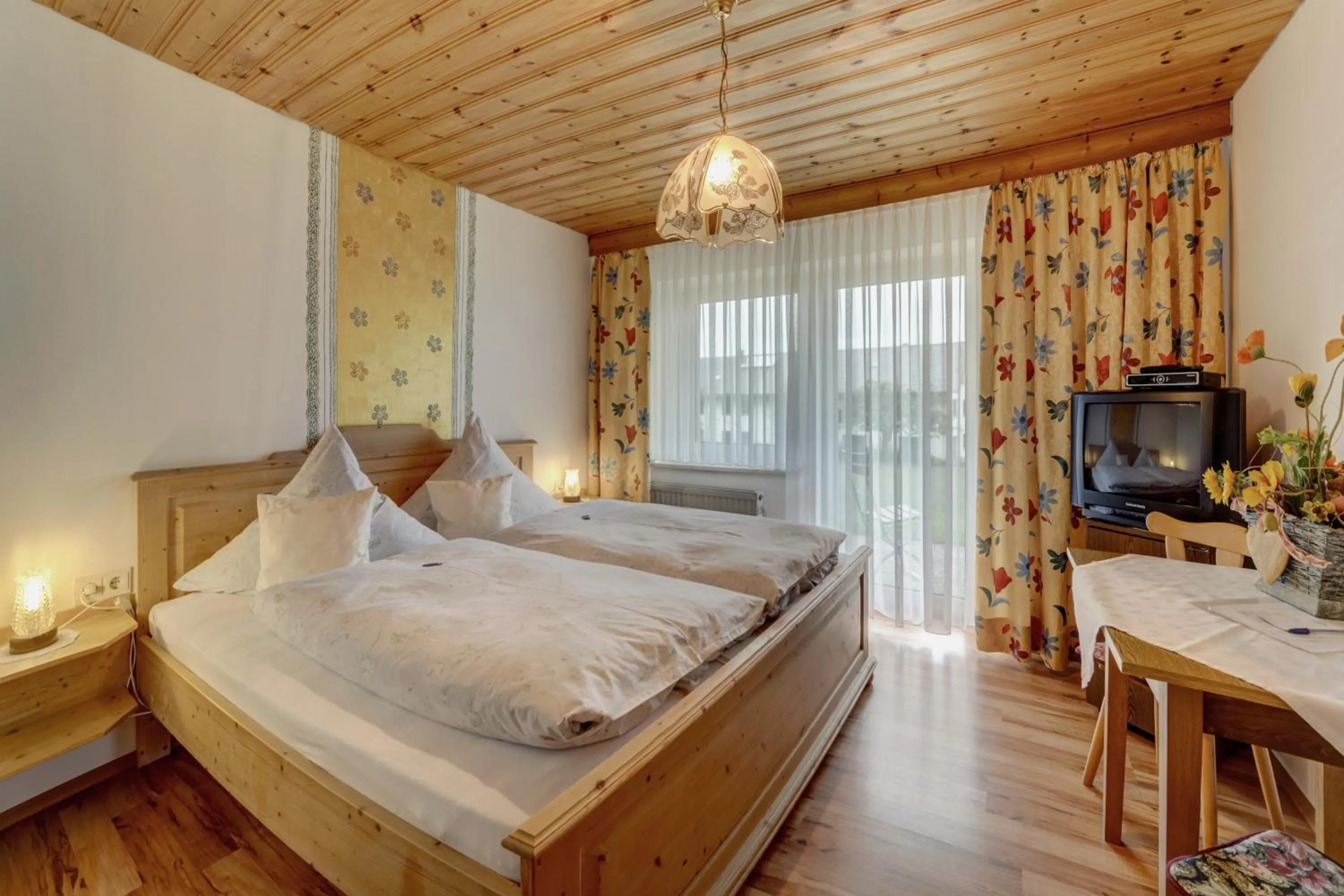 Photo of the whole room, Bed in Hotel Hirschenstein